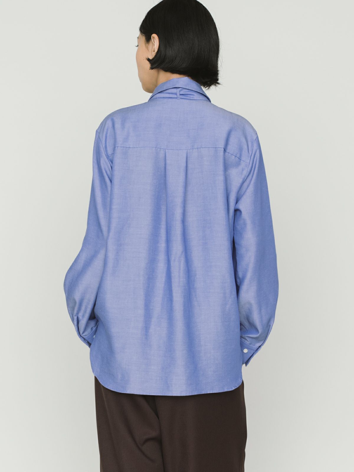 regular collar shirt with tie