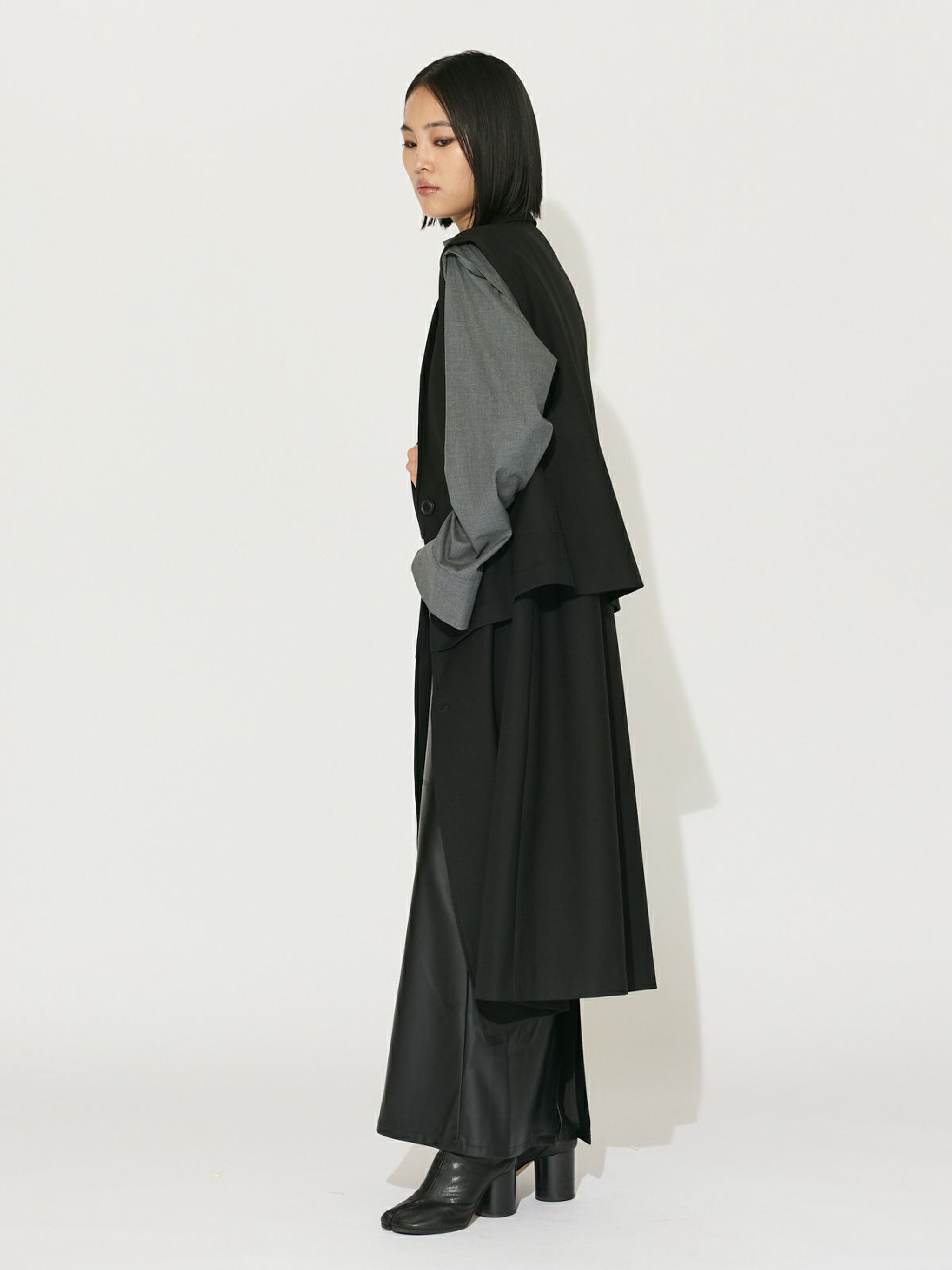 レイヤードロングジレ