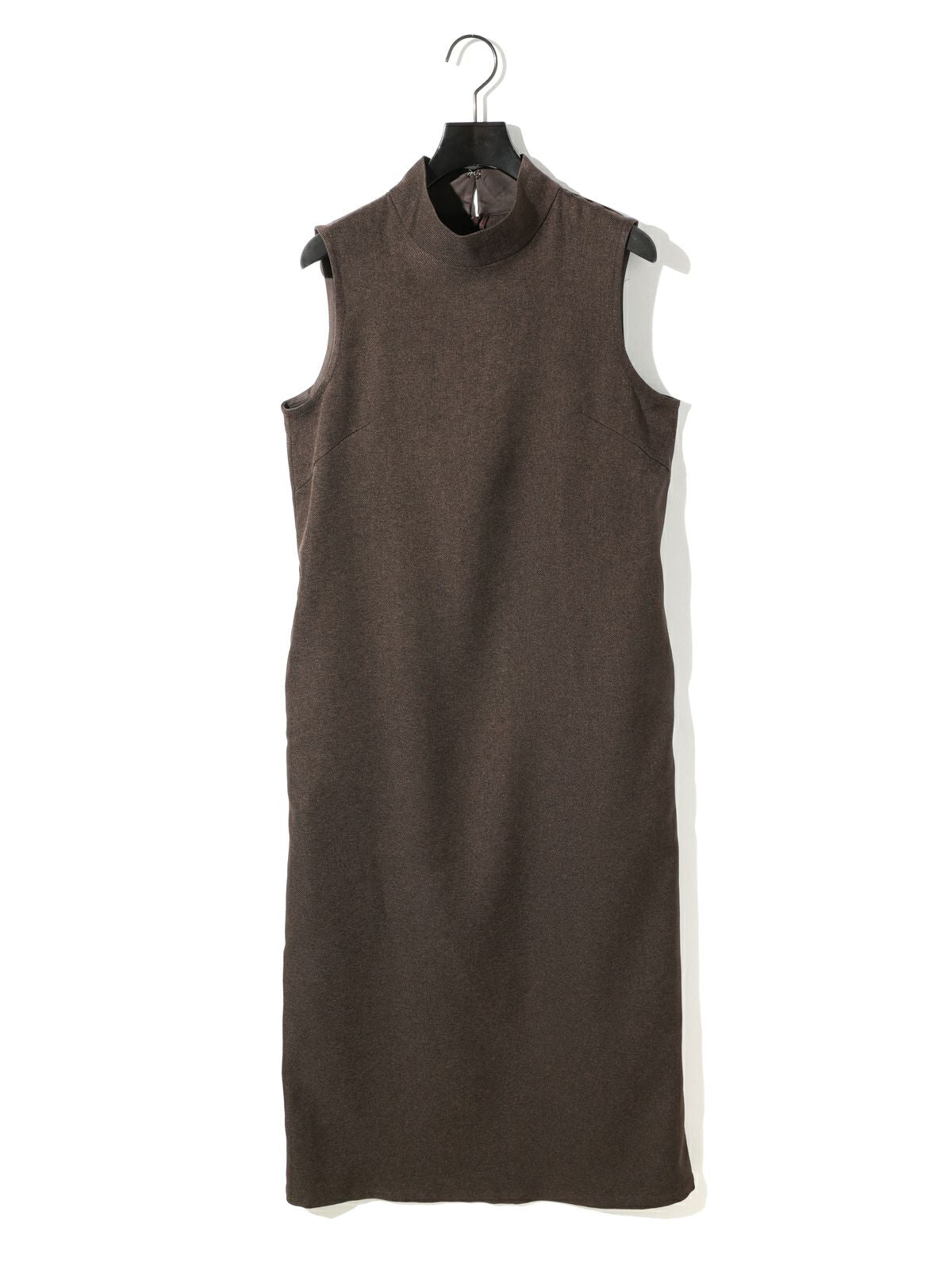 hi-neck no sleeve one-piece