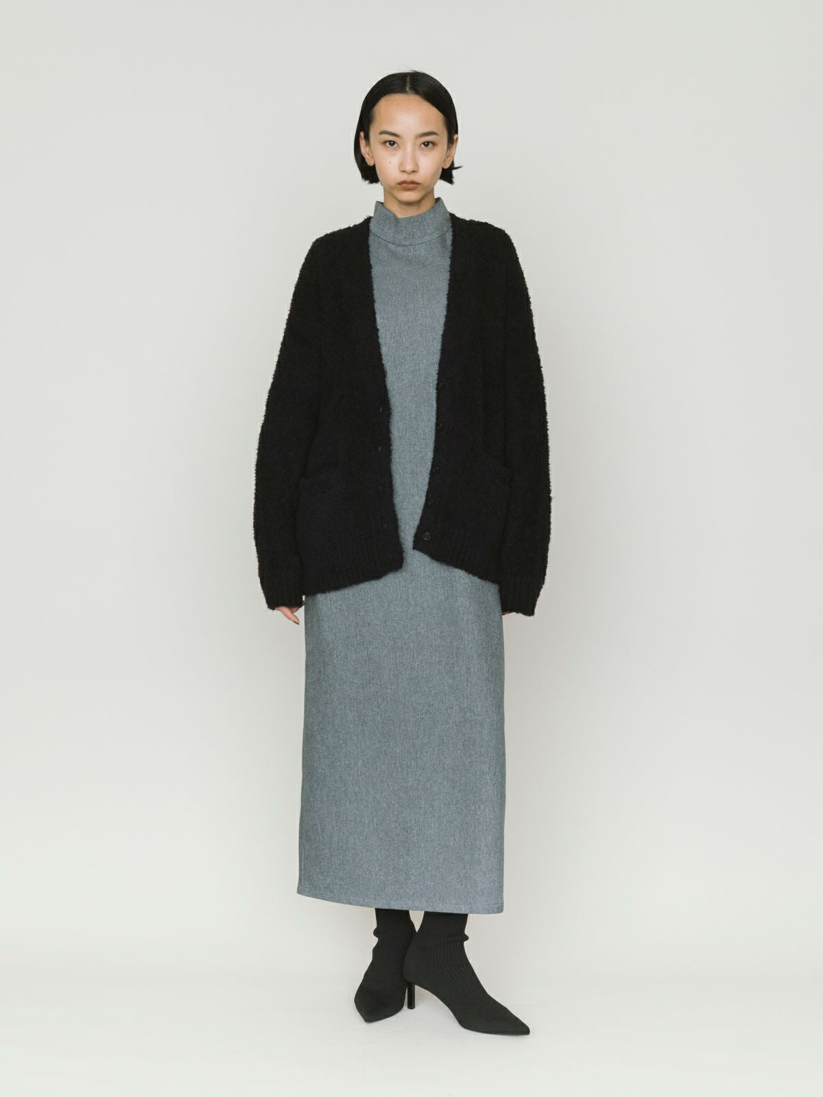 hi-neck no sleeve one-piece