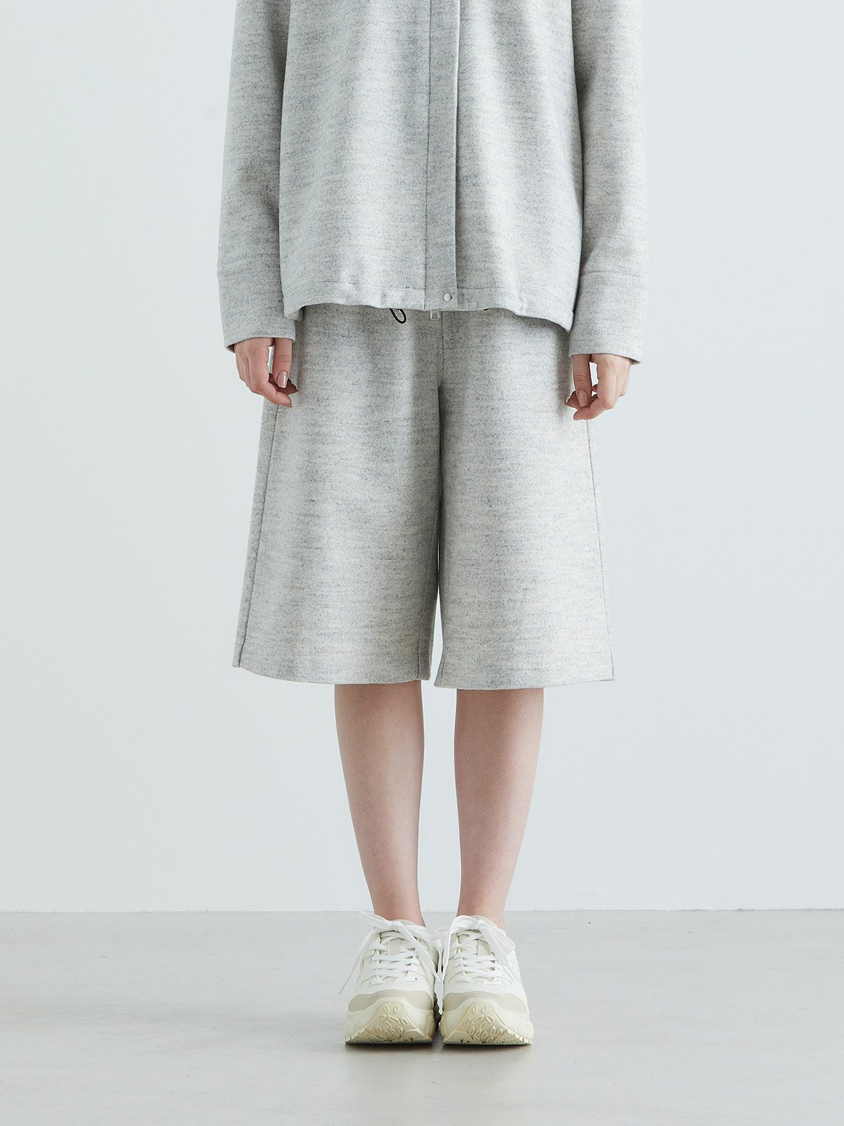 ハーフレングスフレアパンツ(3-1029)