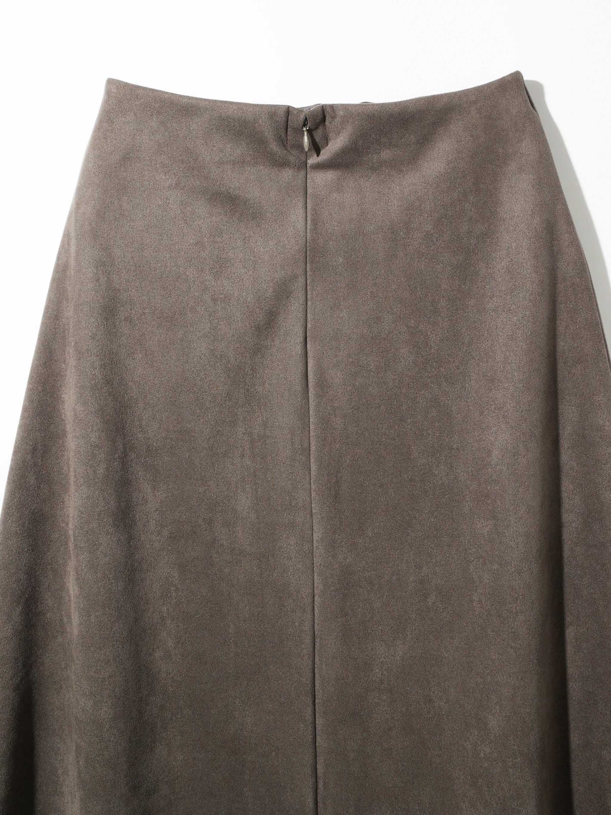 スエードセミフレアスカート