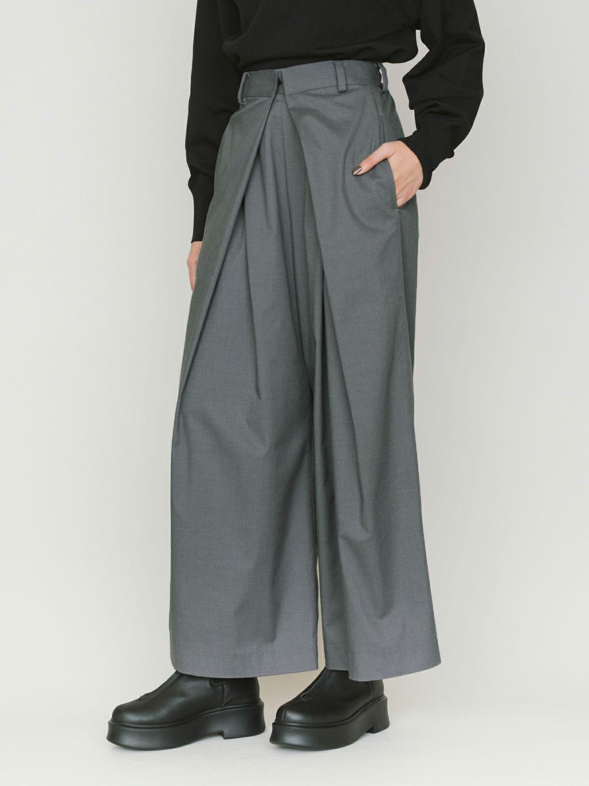 tucked wide pants