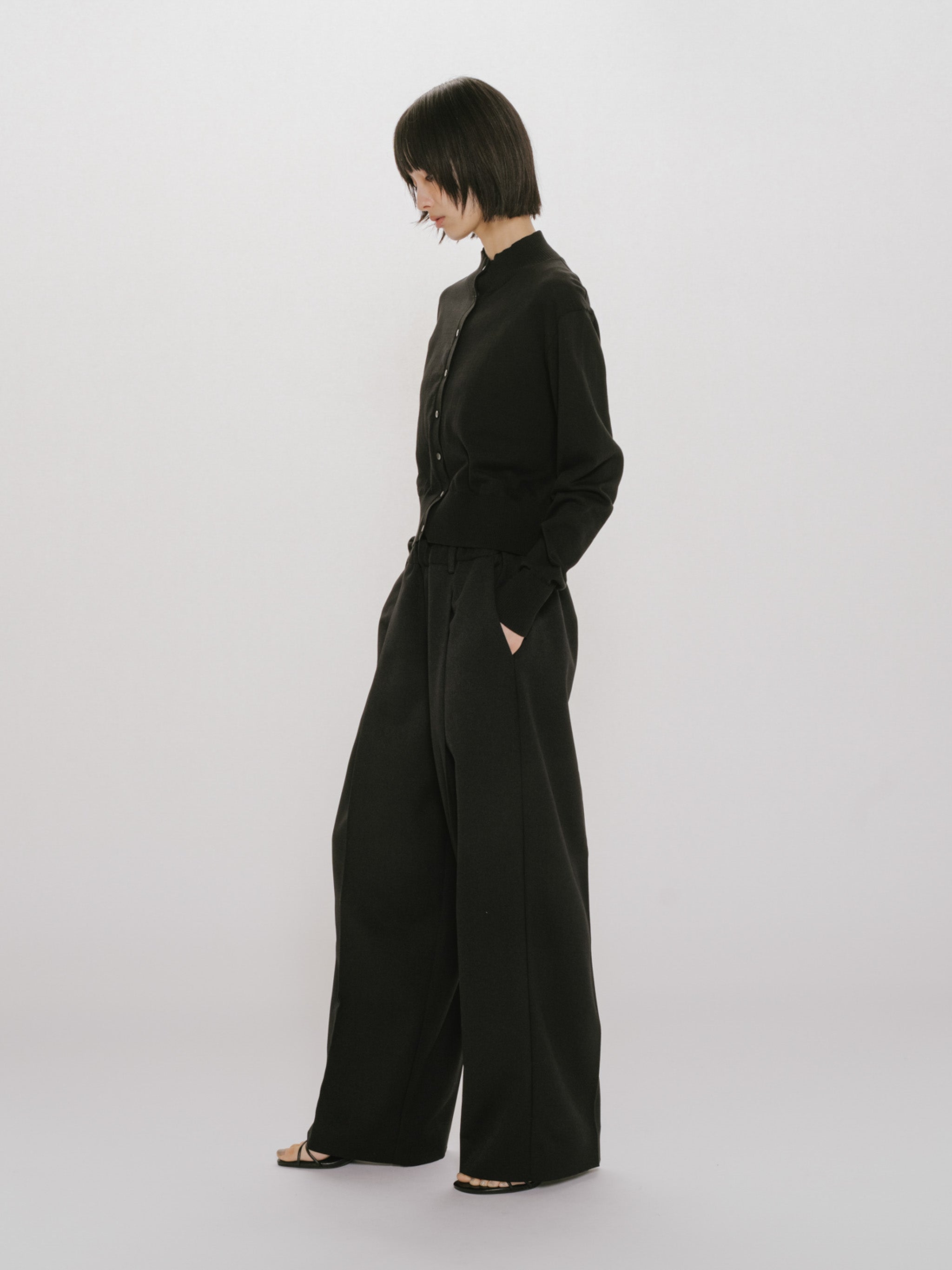 high neck short cardigan