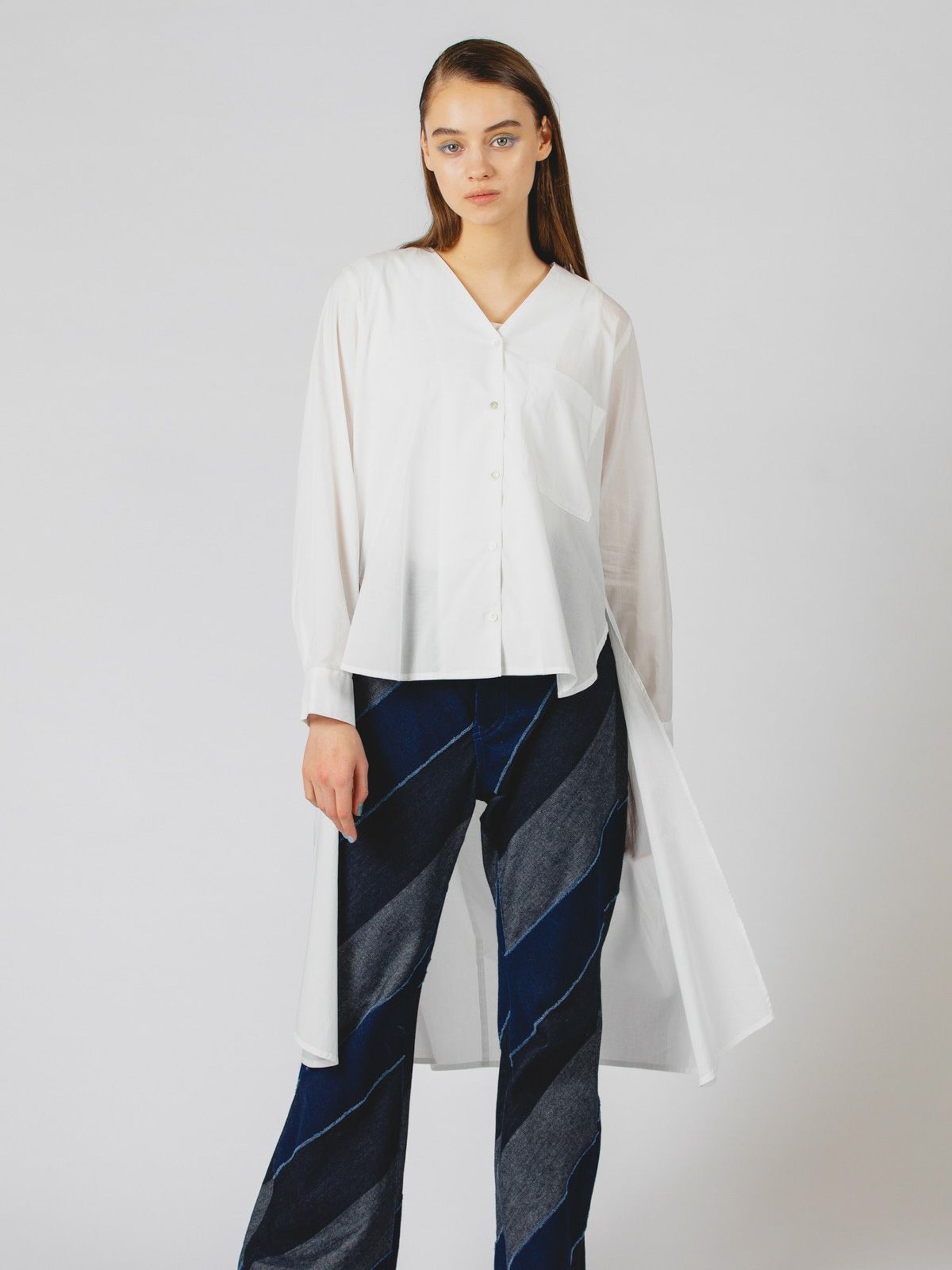Vネックバックロングシャツ【3-1038/3-1141】