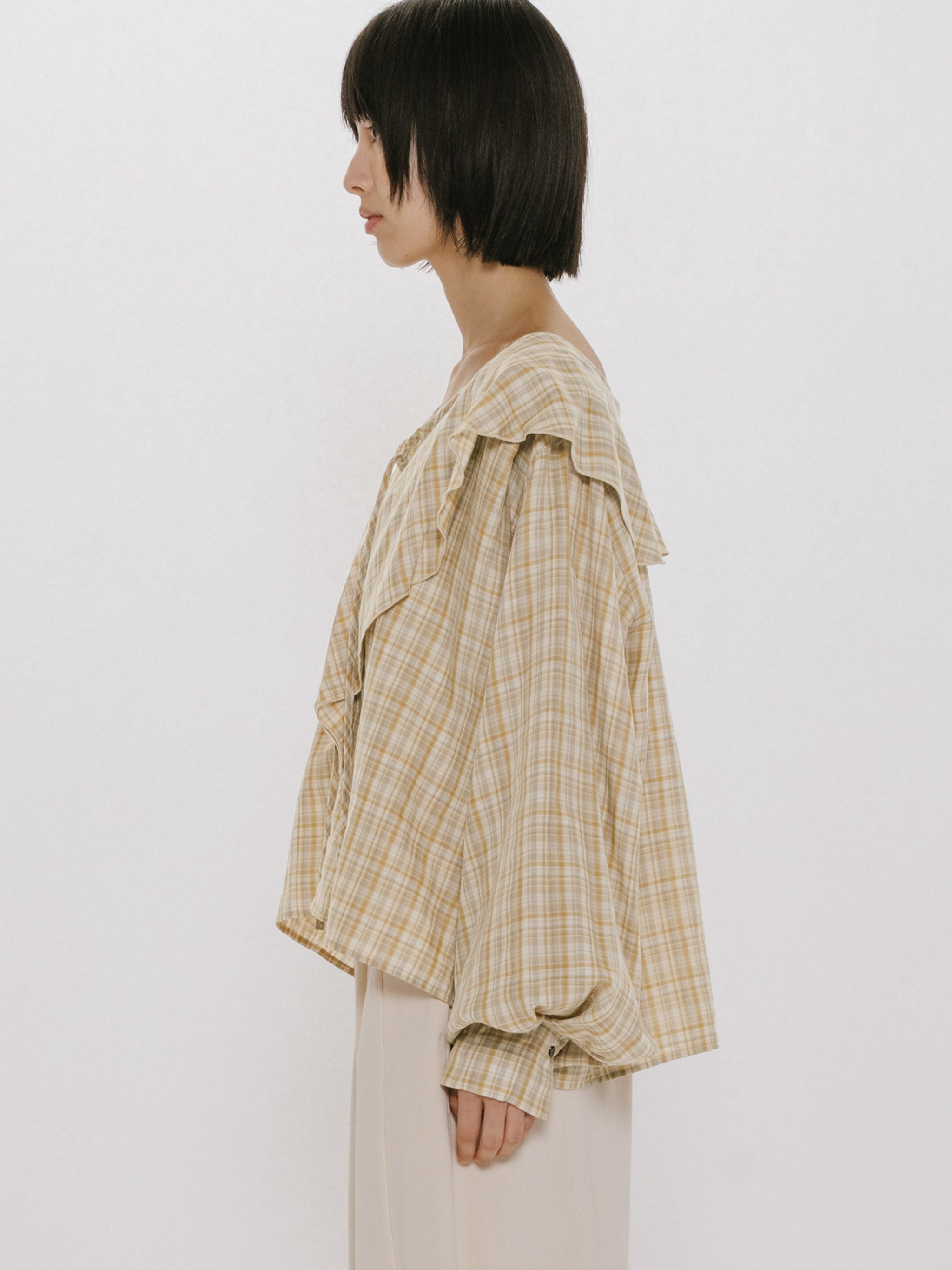 check big frill collar blouse