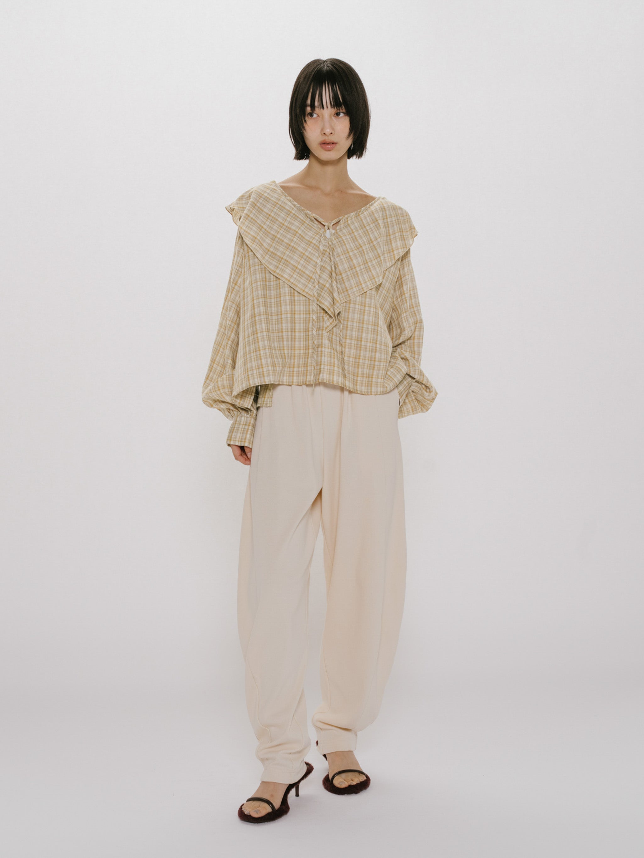 check big frill collar blouse