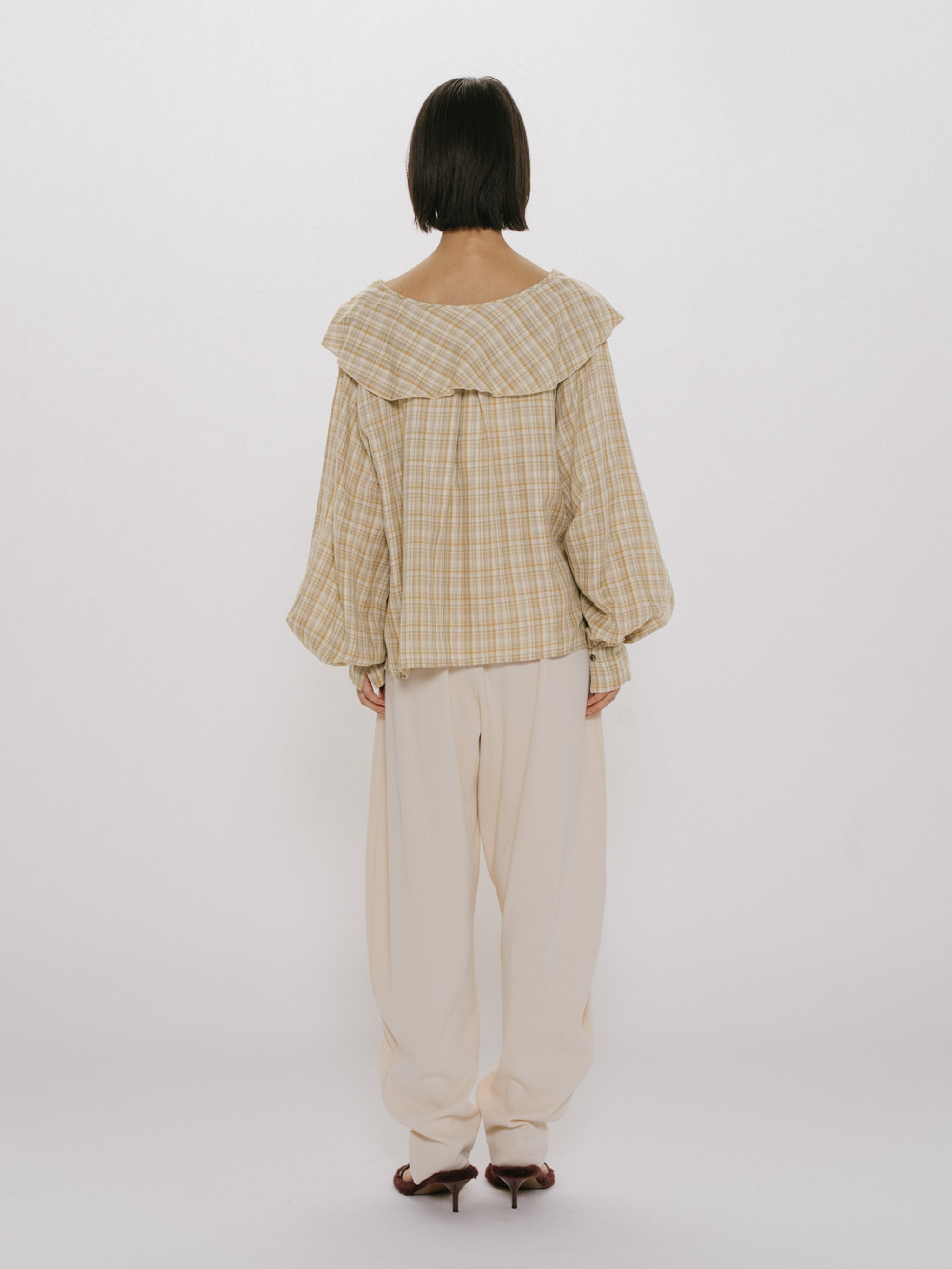 MIDIUMISOLID check big frill collar blouse