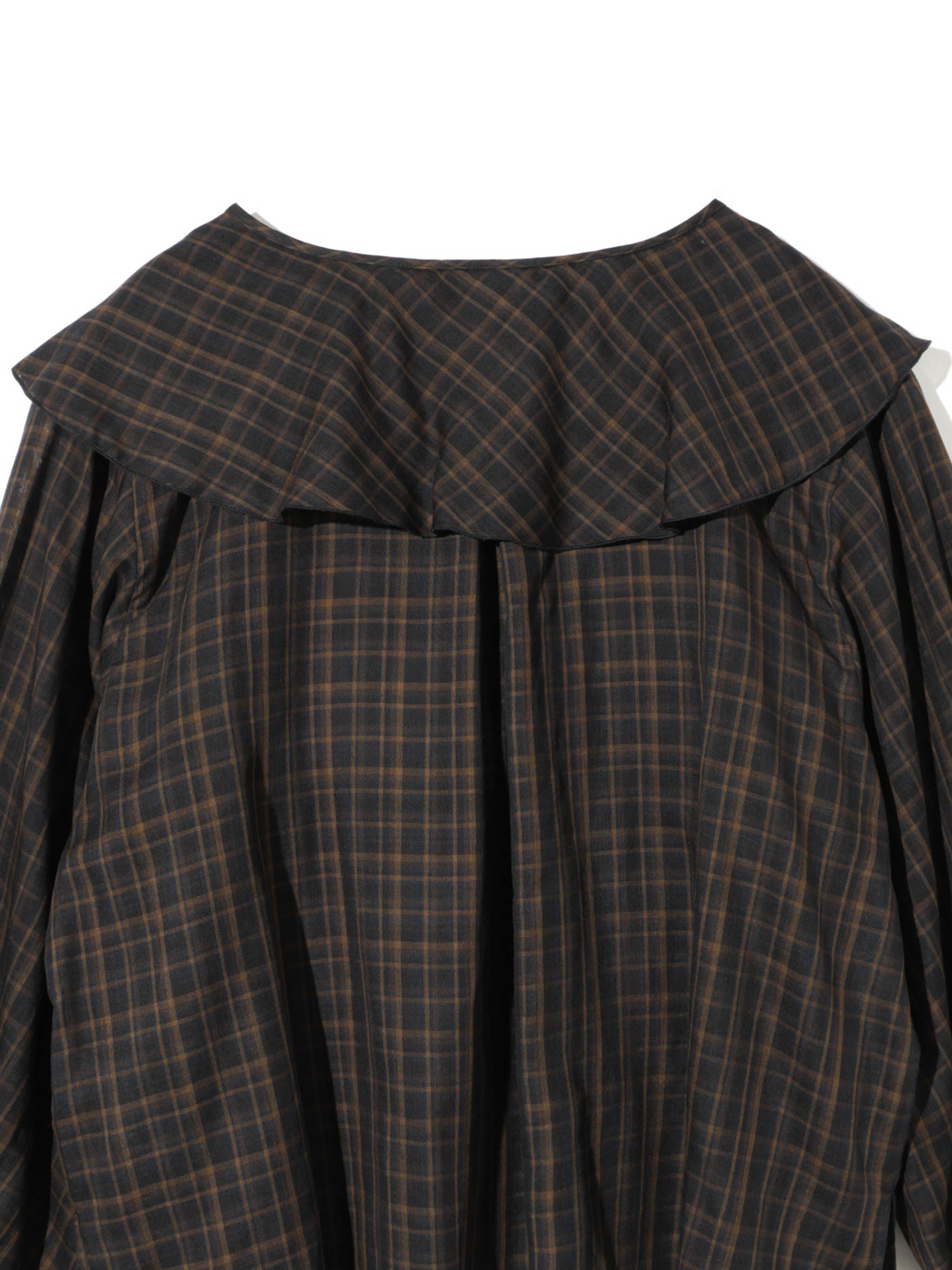 check big frill collar blouse