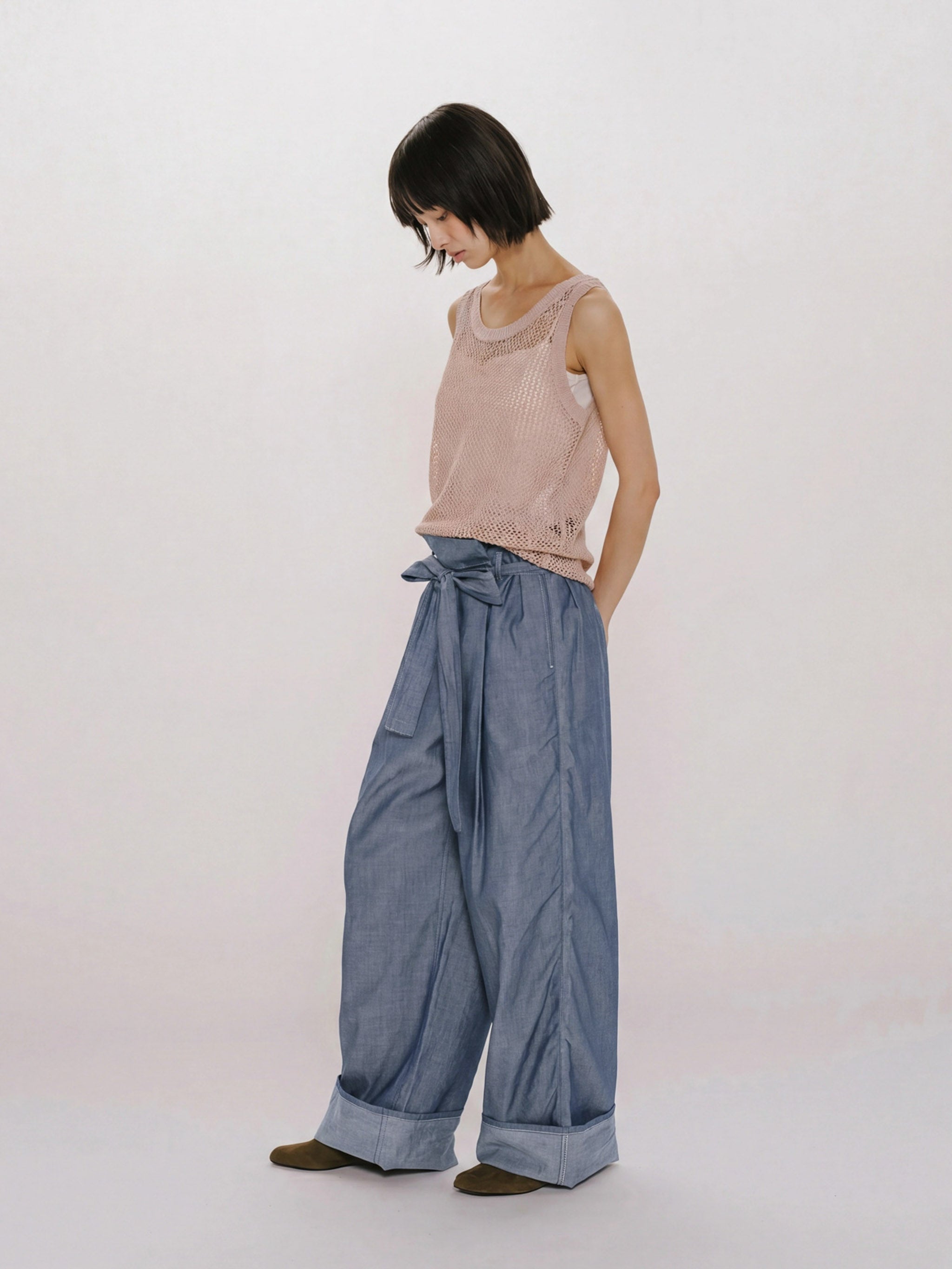 sheer denim easy pants（BLEACH）