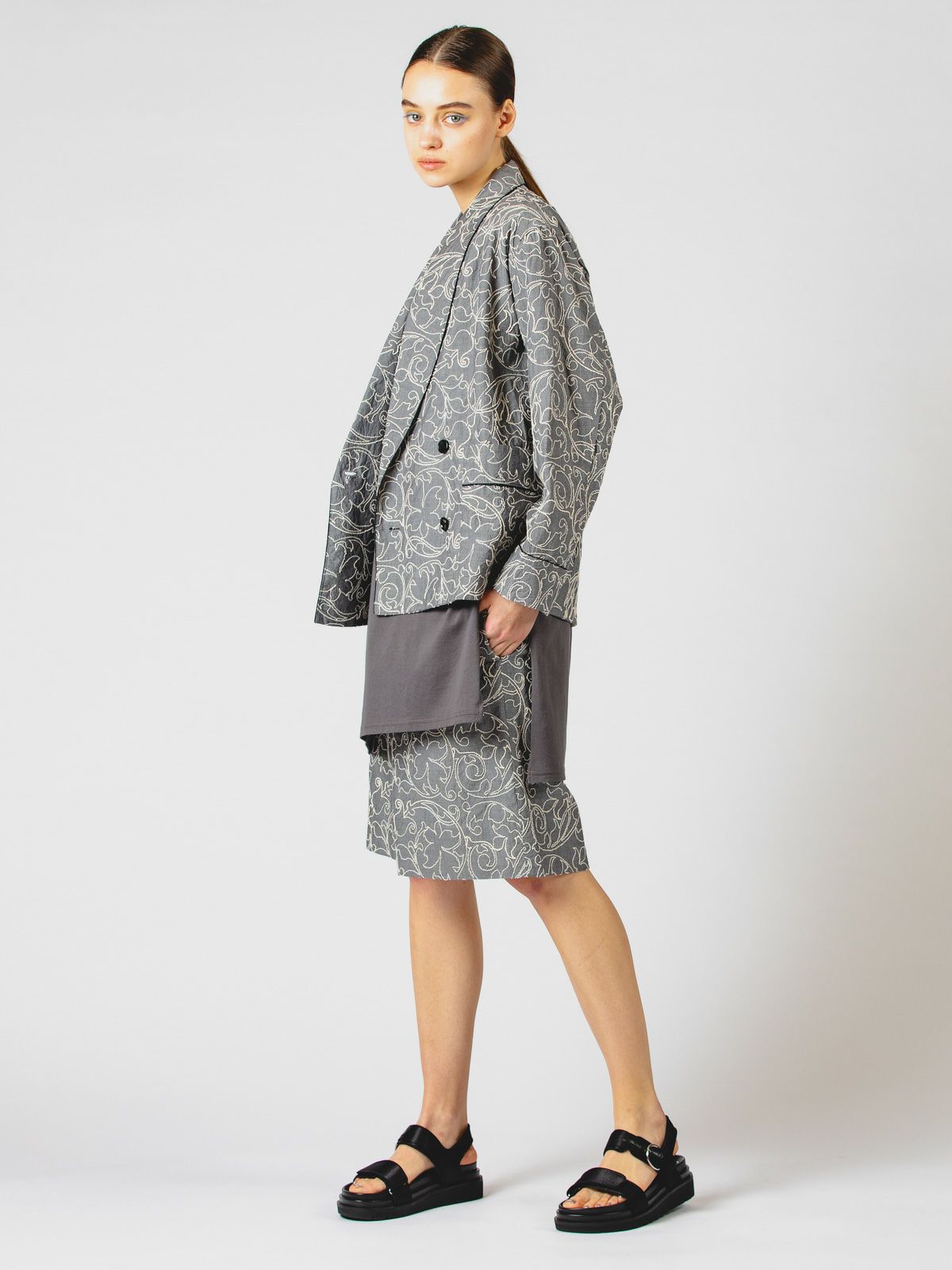embroidered shawl collar jacket