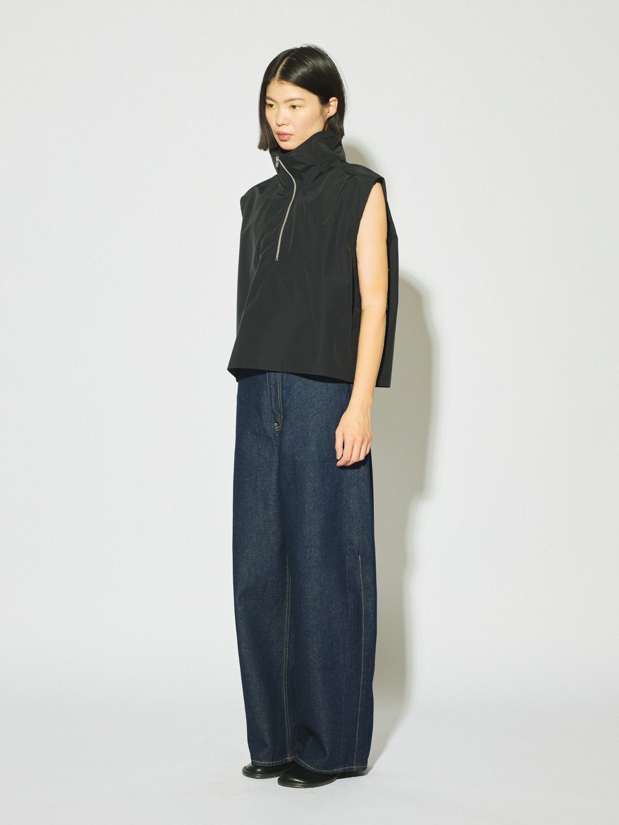 high neck zip vest[A]