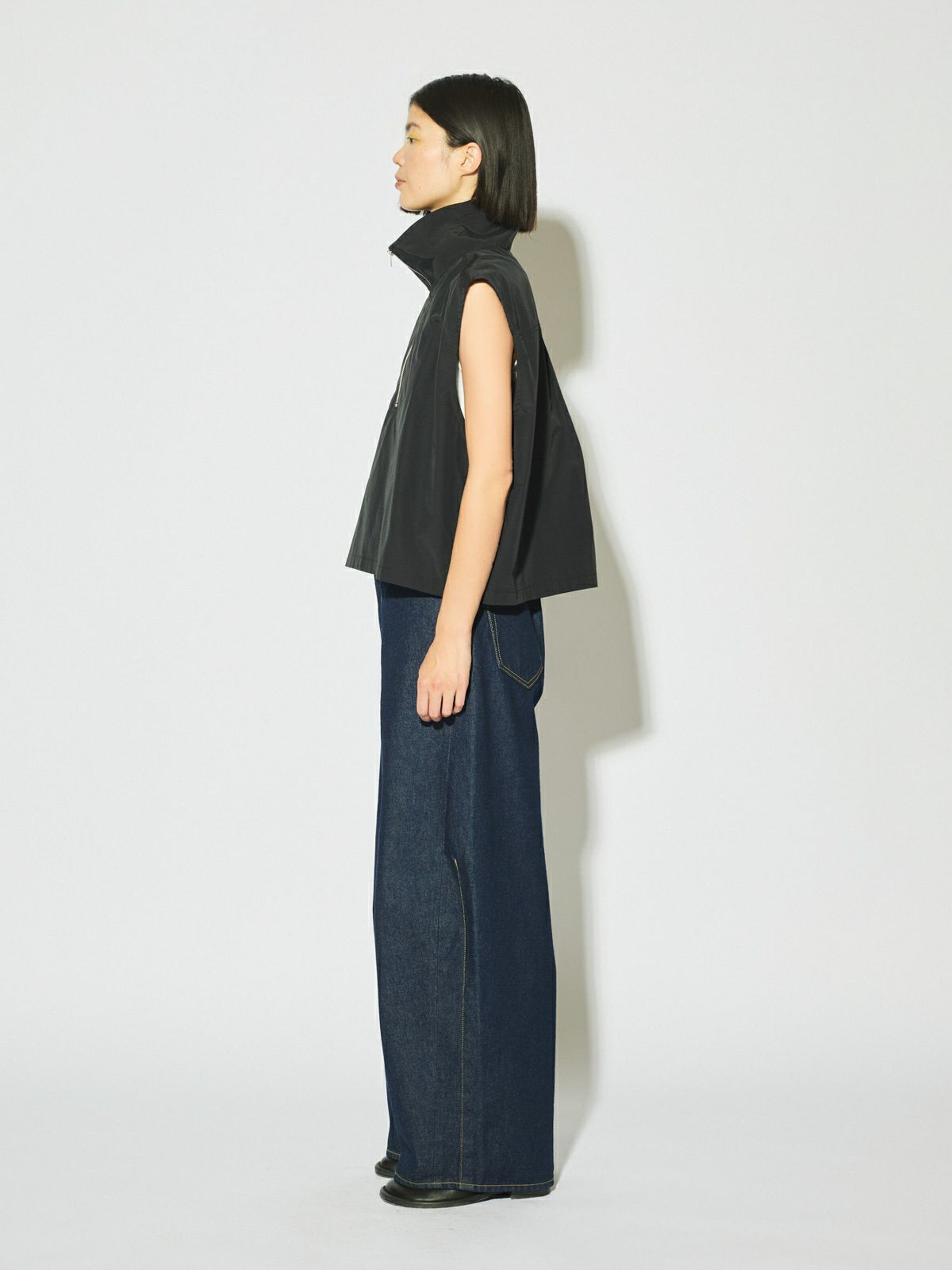 high neck zip vest[A]