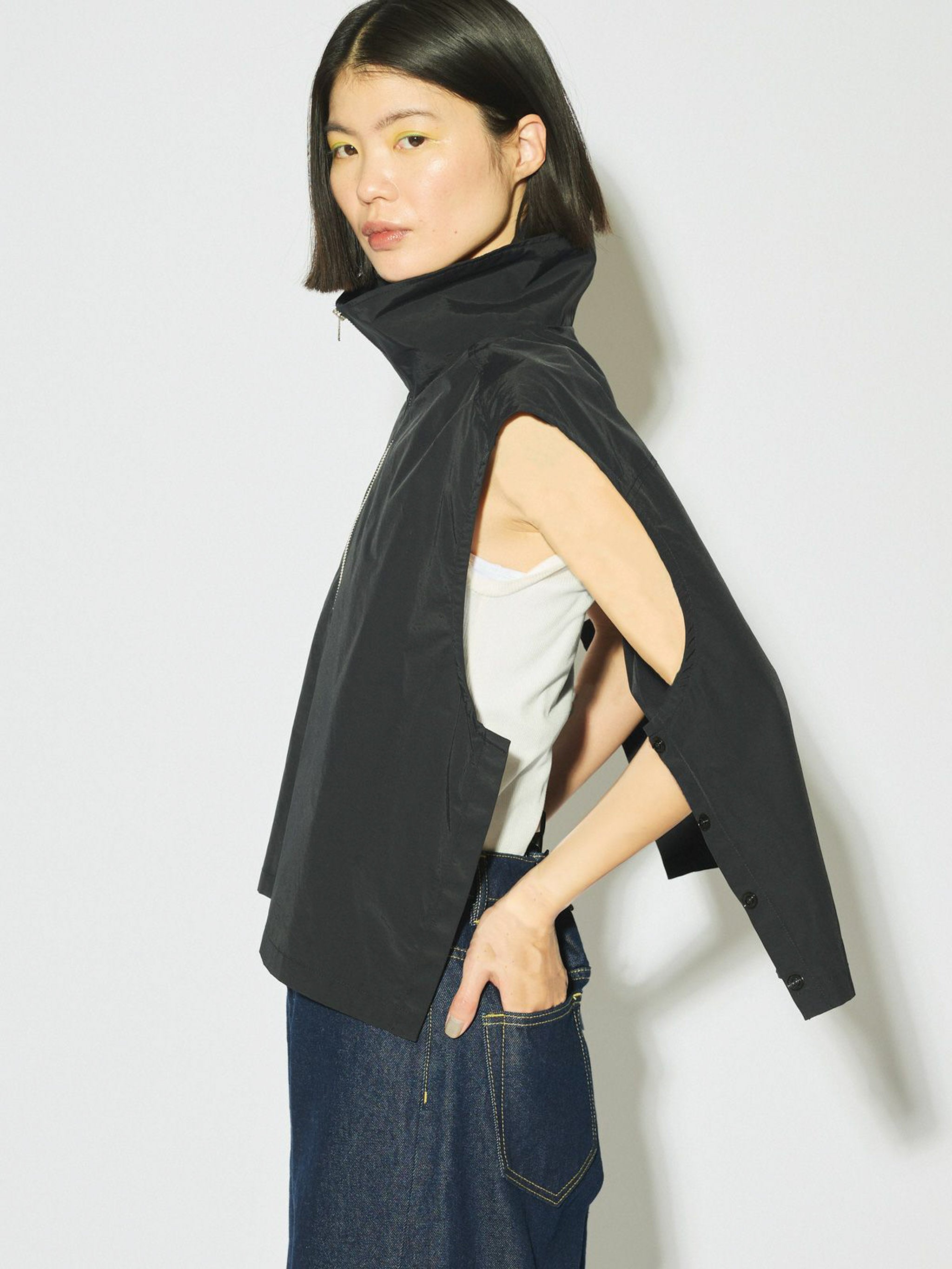 high neck zip vest[A]