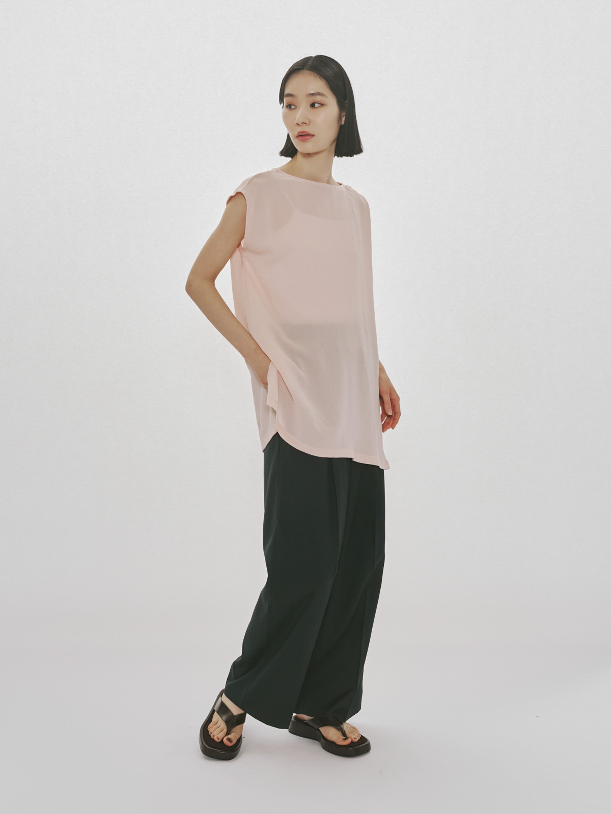 asymmetry flared pullover