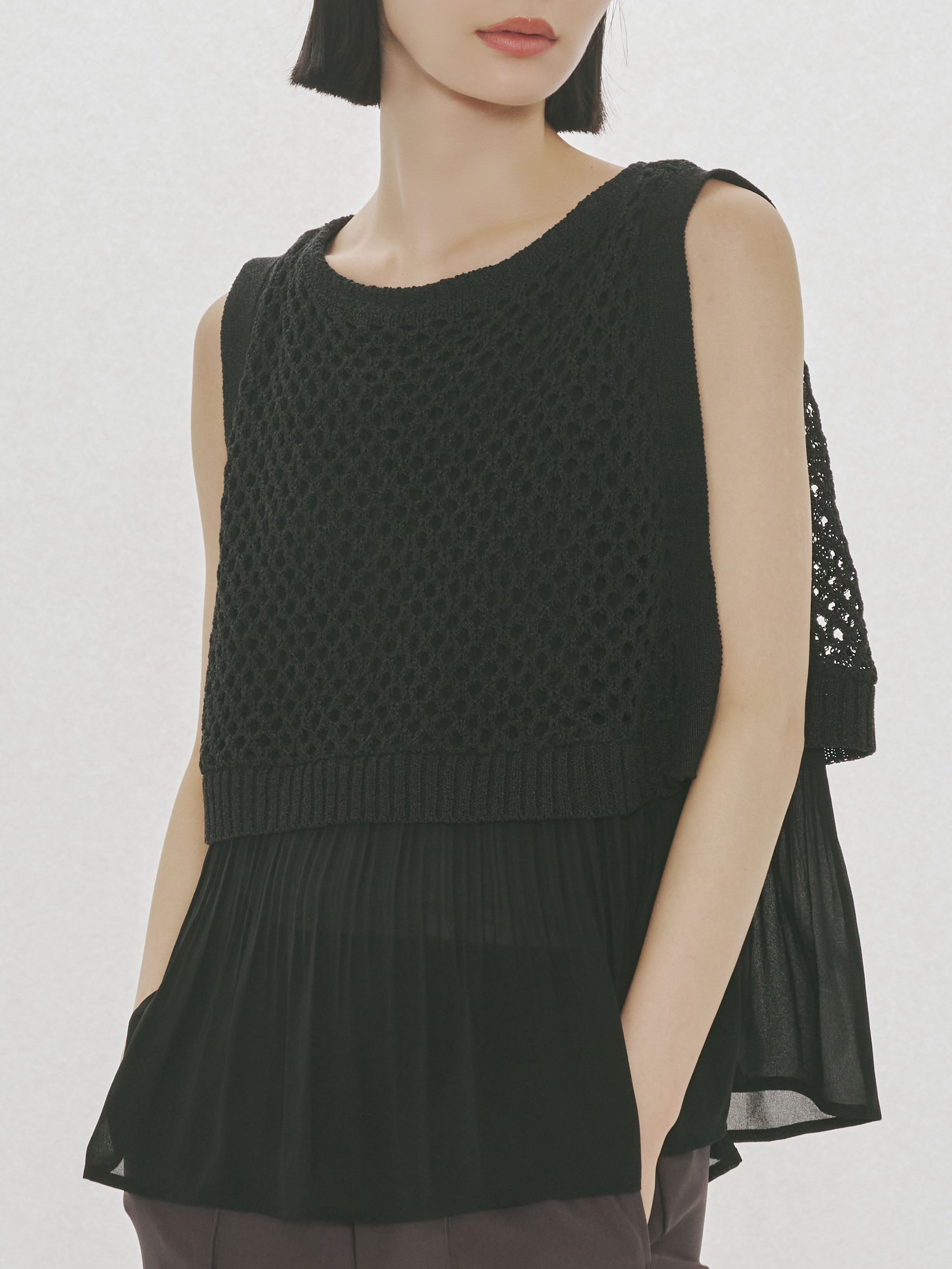 woven pleated layered vest