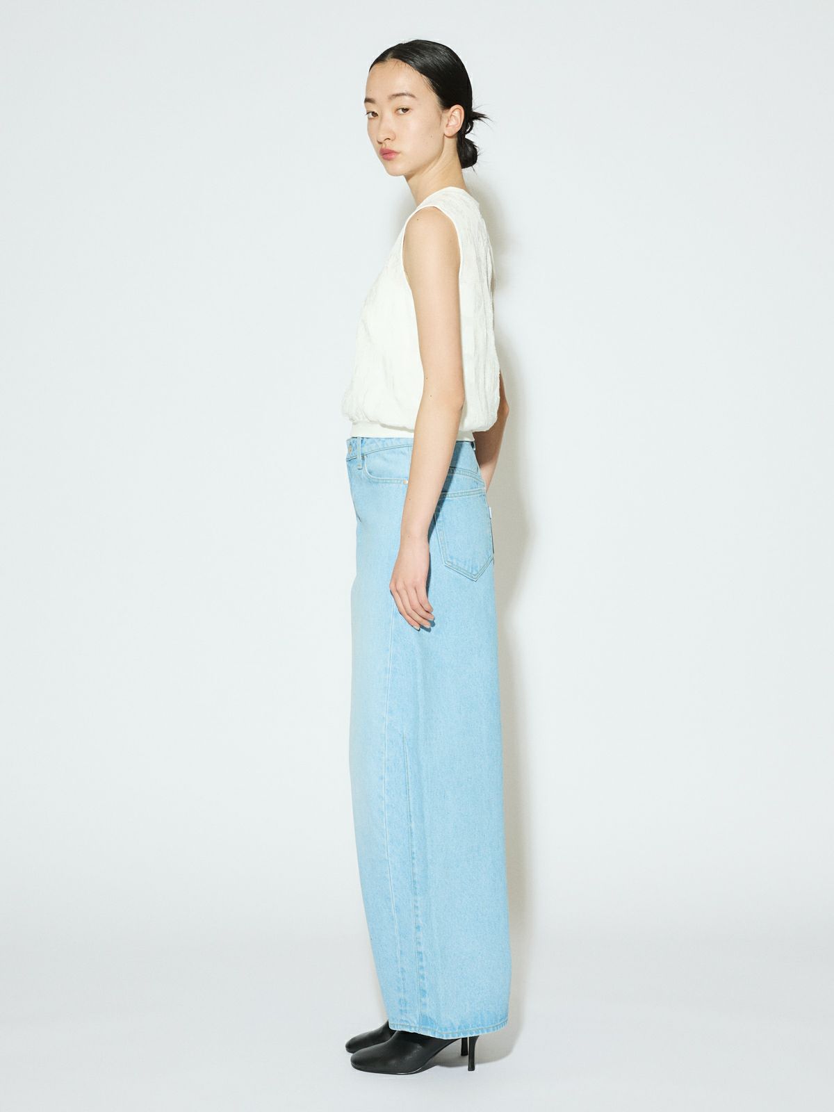 sleeveless lace top[A]