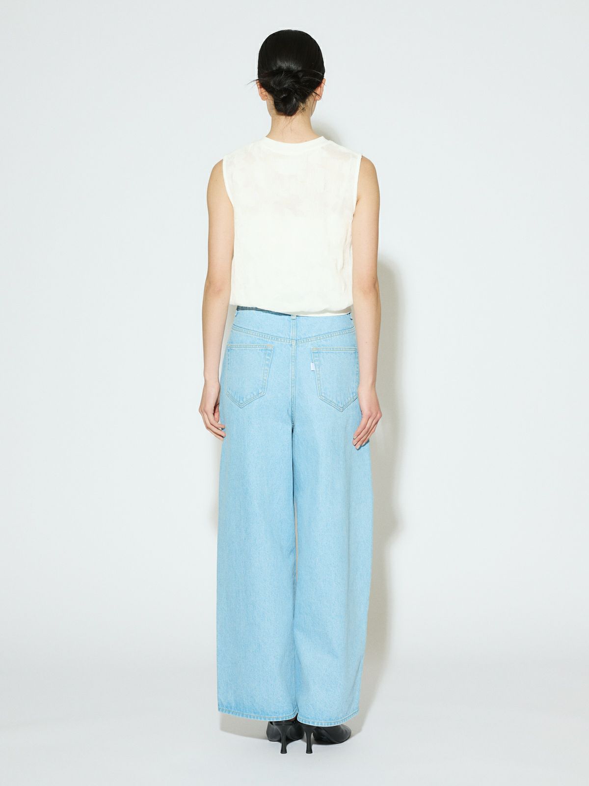 sleeveless lace top[A]
