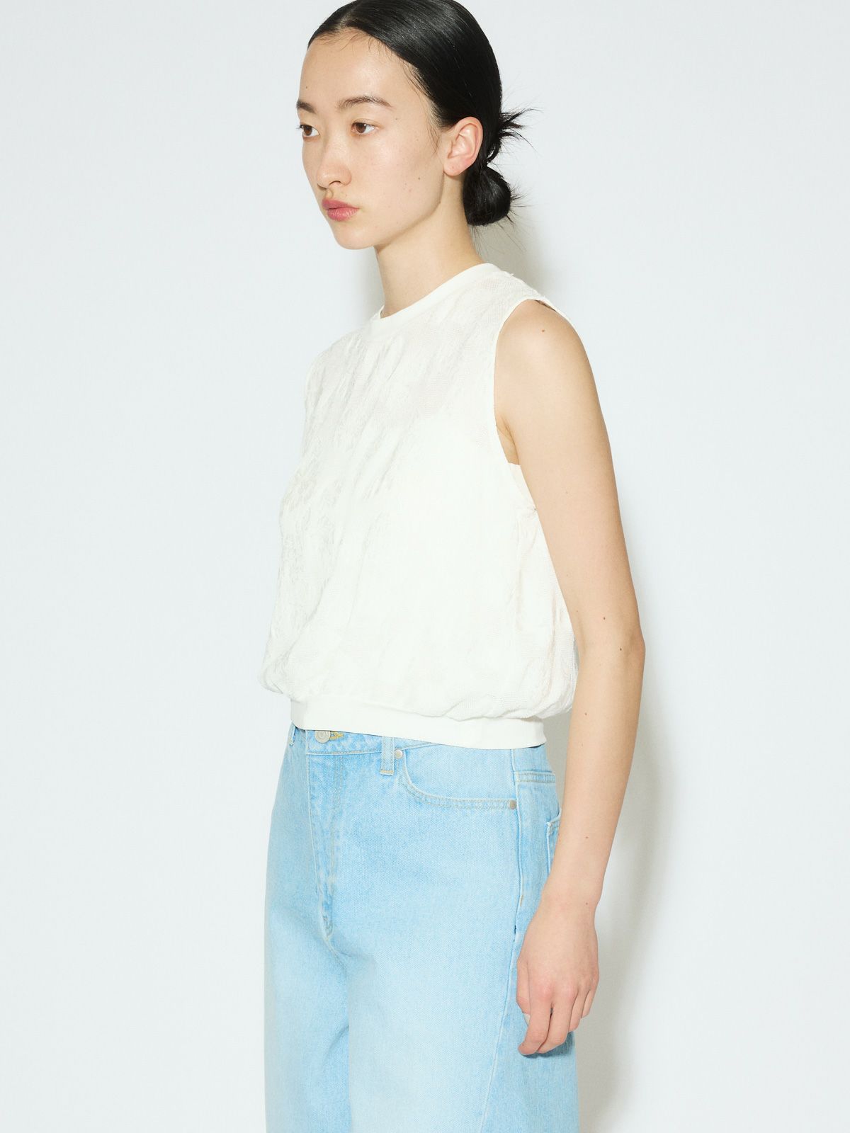 sleeveless lace top[A]