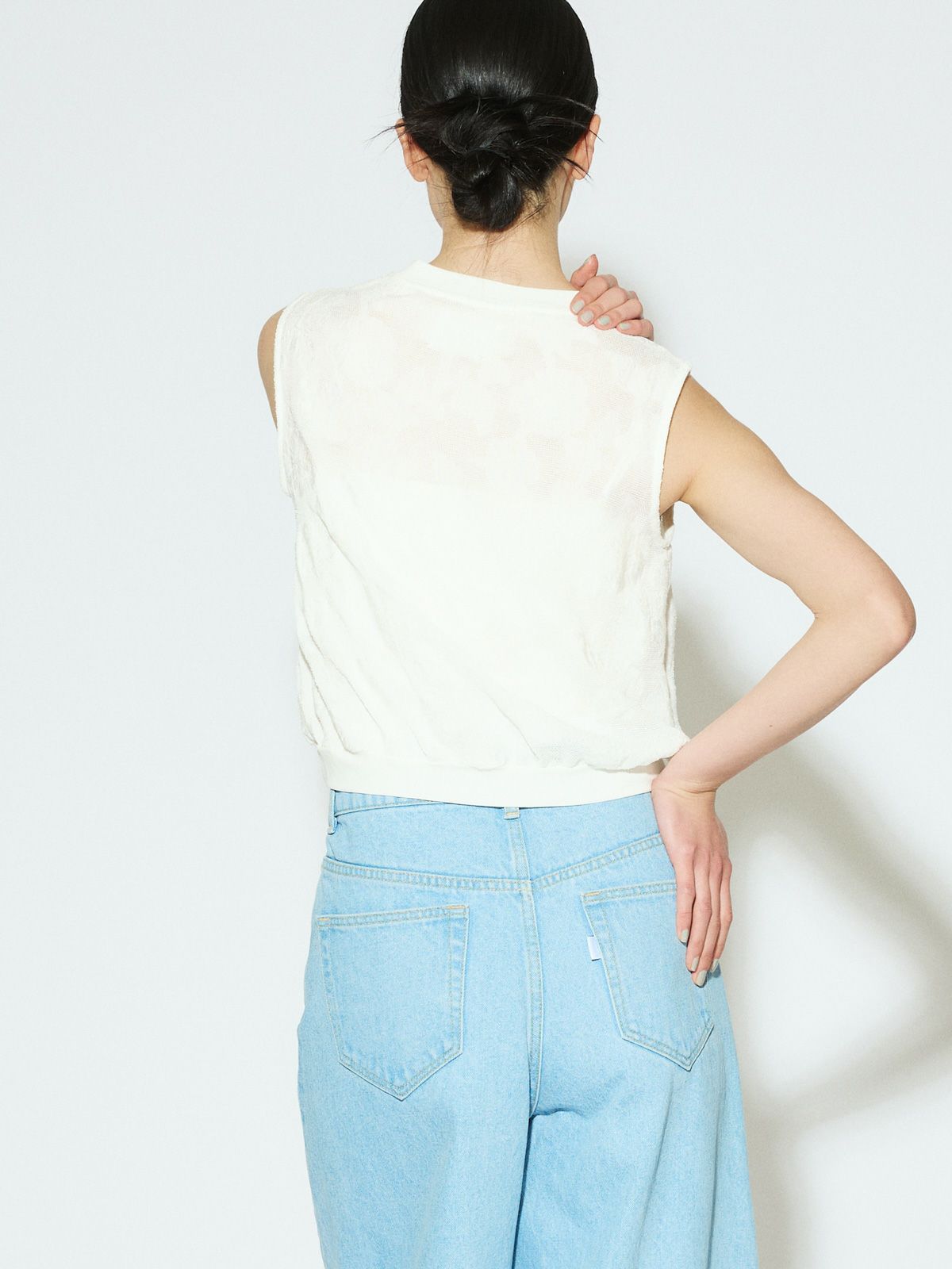 sleeveless lace top[A]