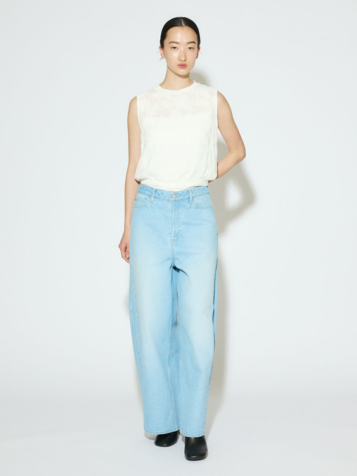 sleeveless lace top[A]