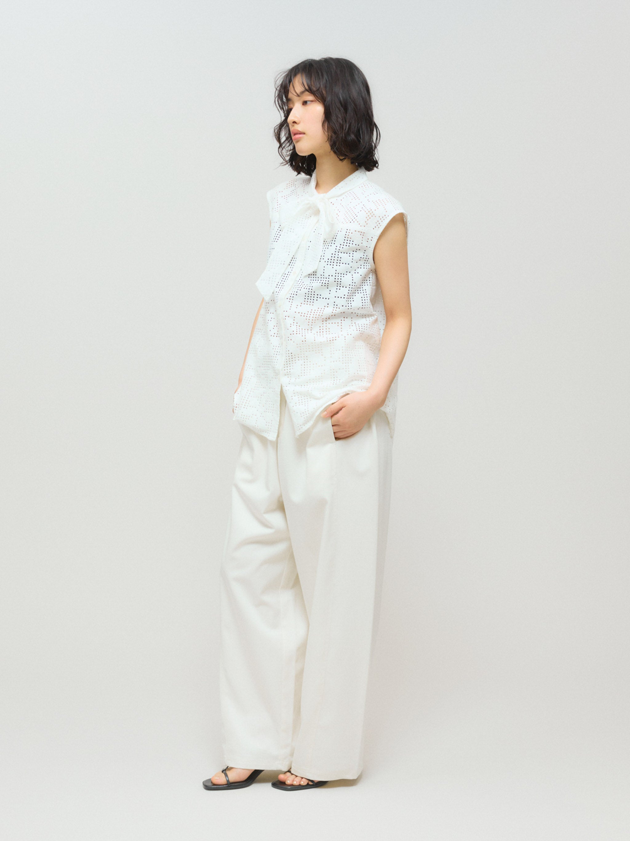 lace bow tie no sleeve blouse[A]
