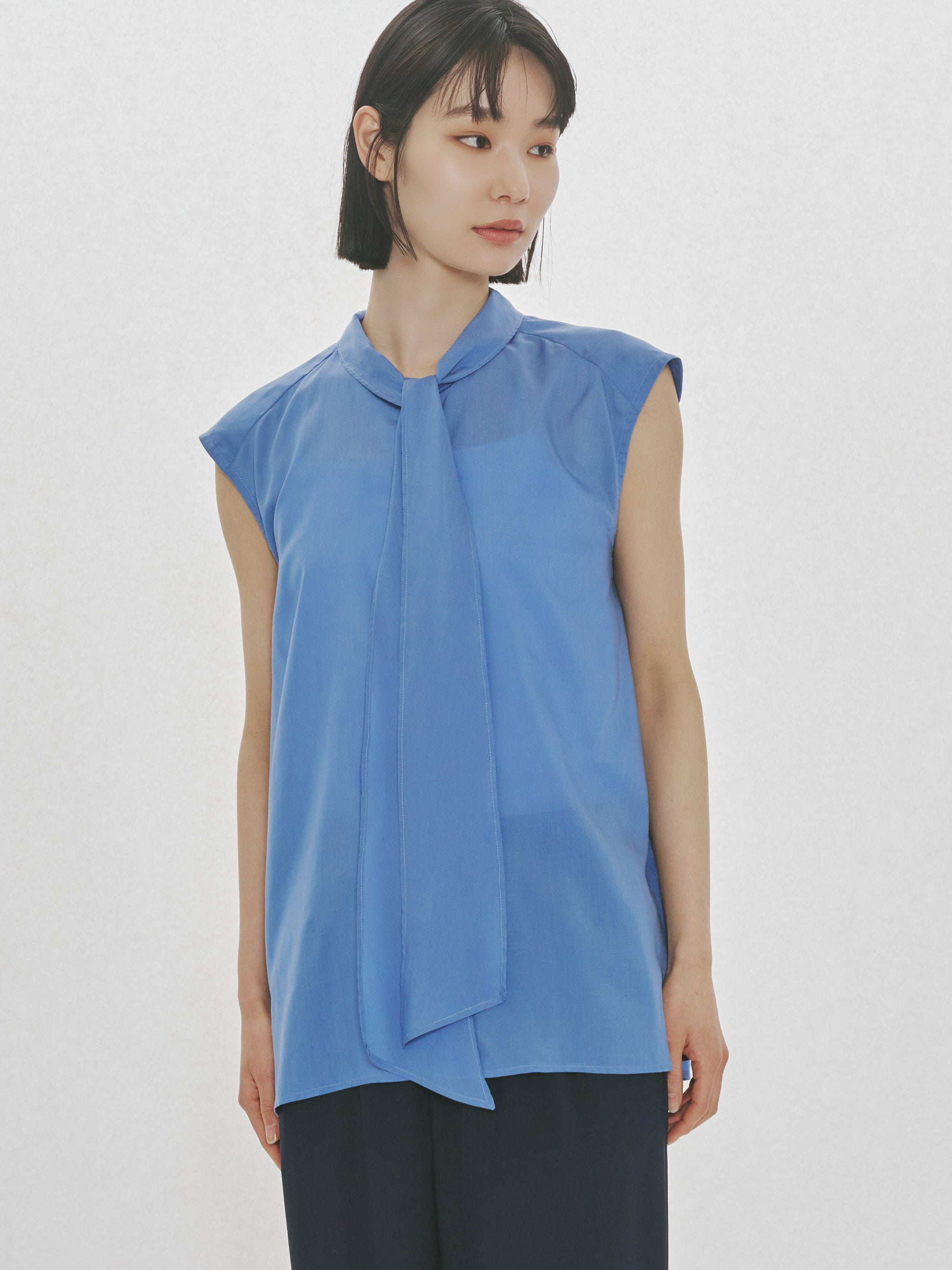 ribbon tie N/S blouse