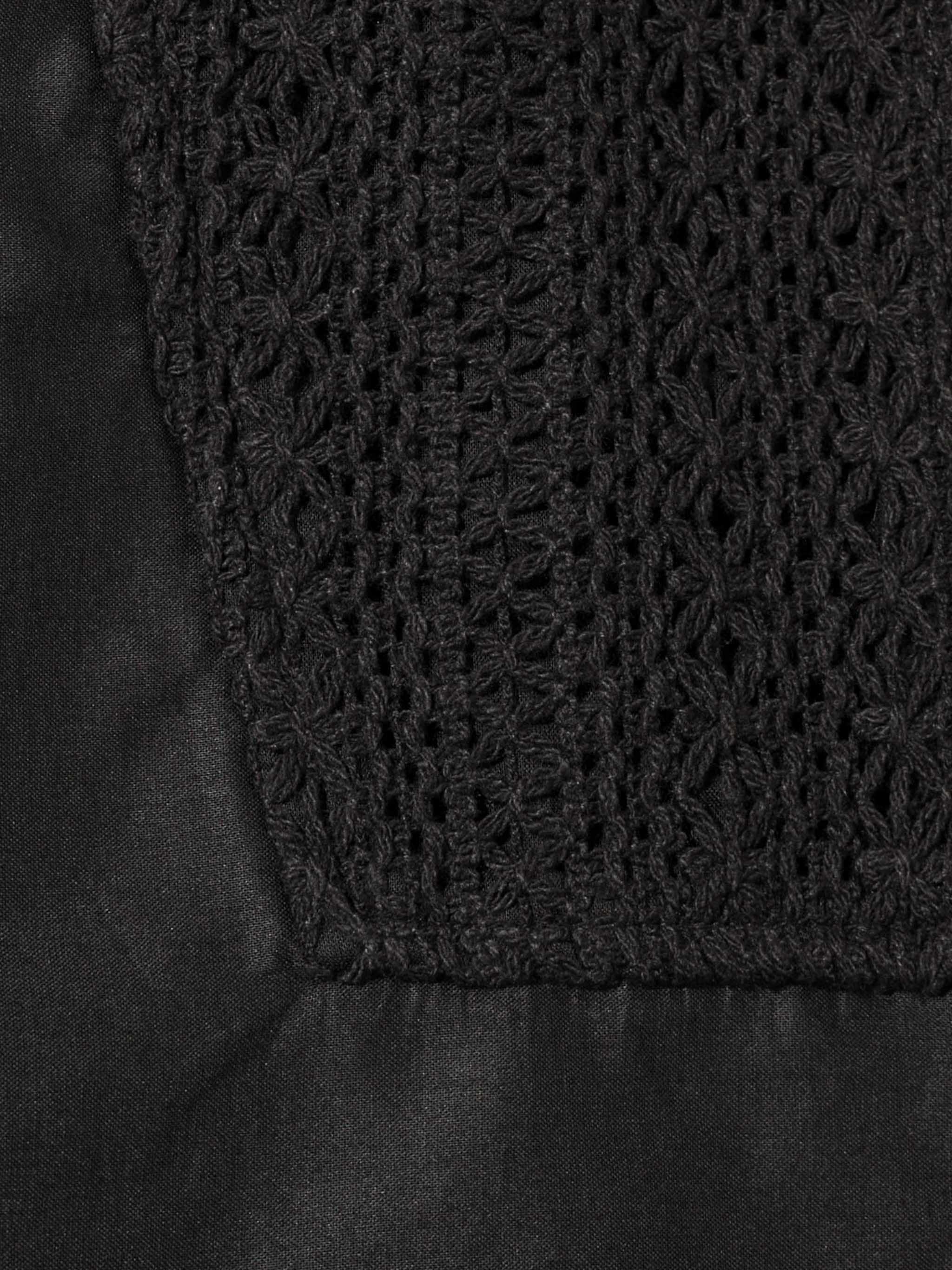 wide shirt with lace