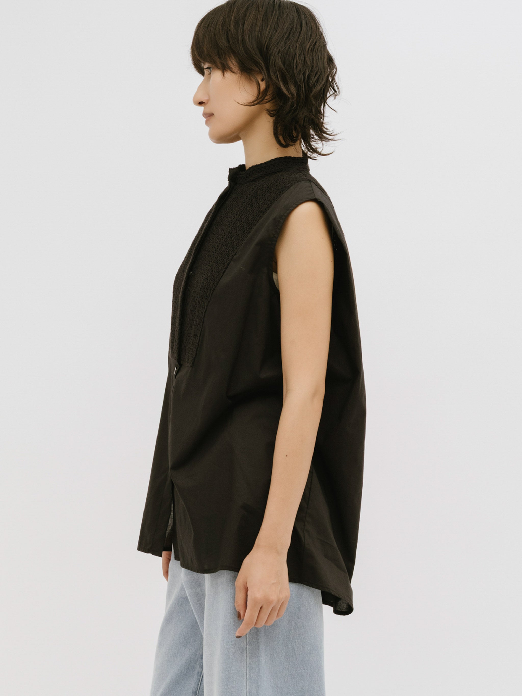 wide shirt with lace