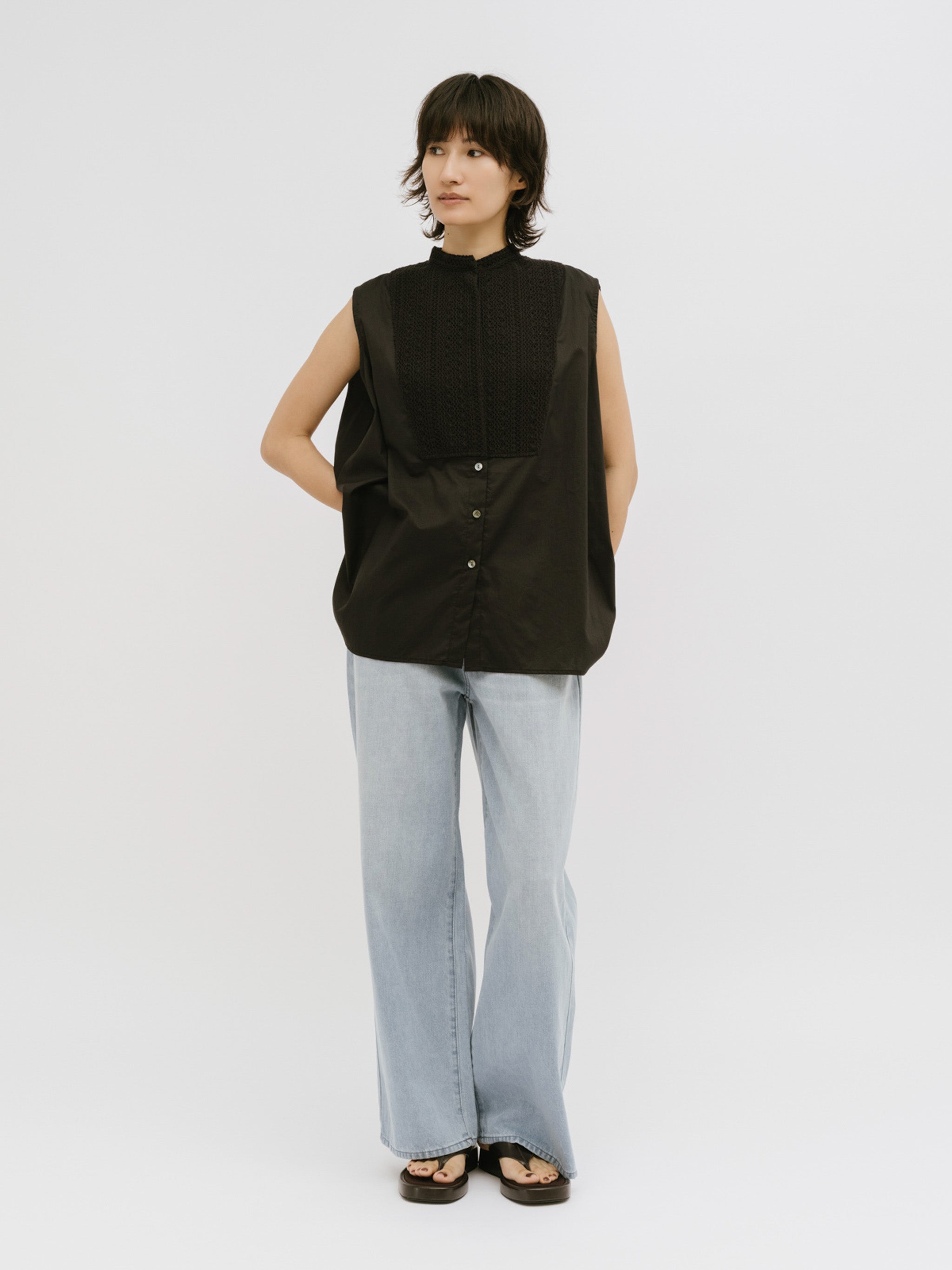 wide shirt with lace