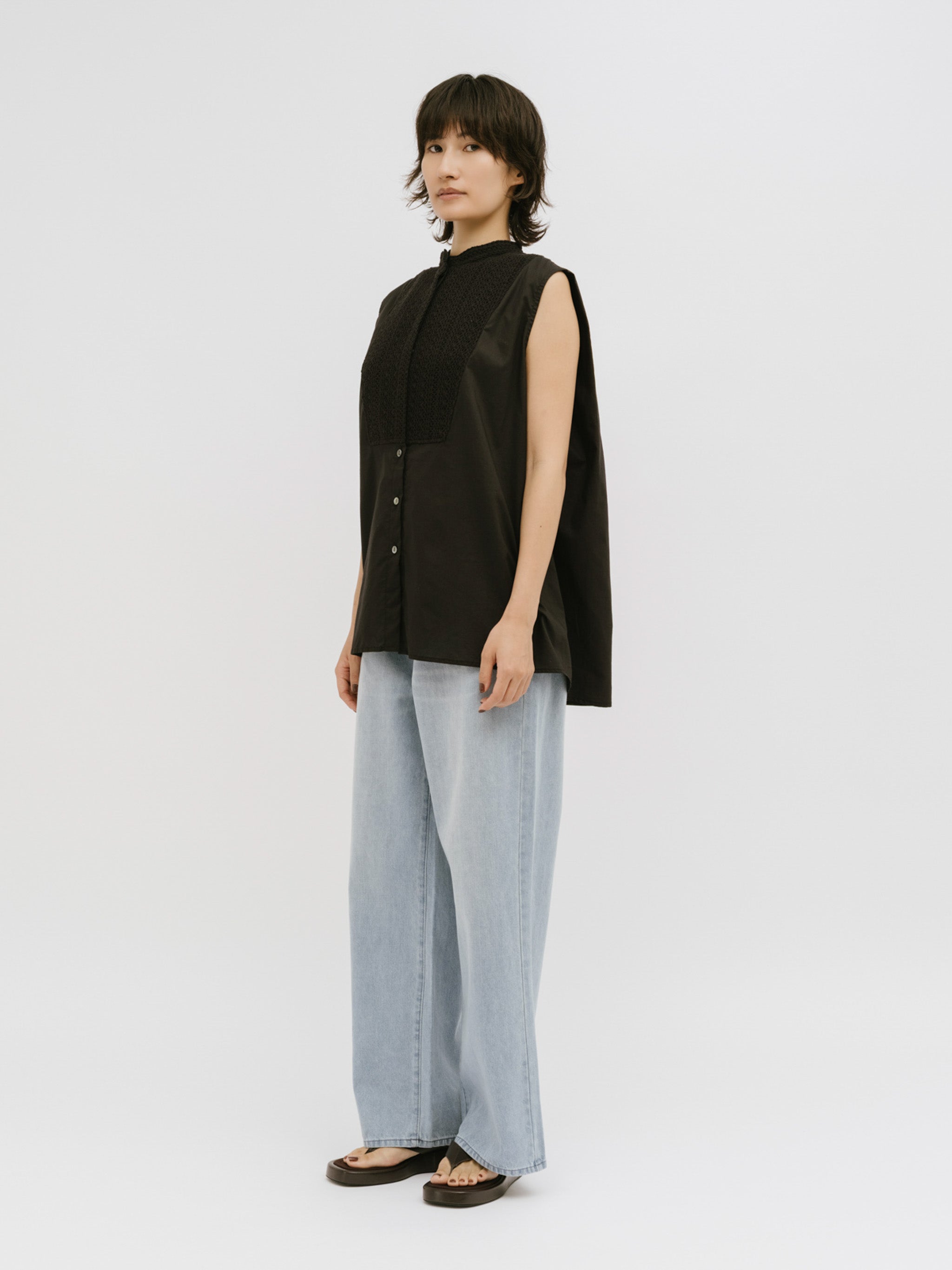wide shirt with lace