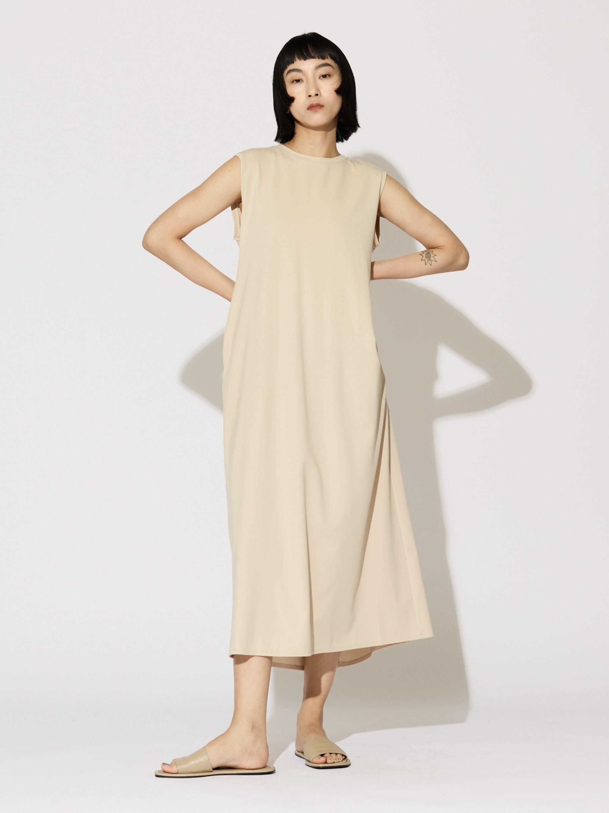 back-tuck dress[A]