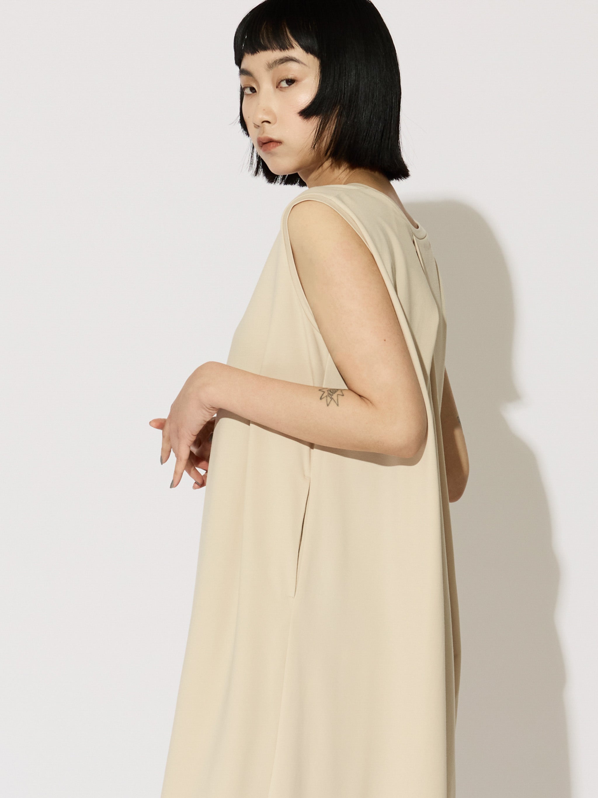 back-tuck dress[A]
