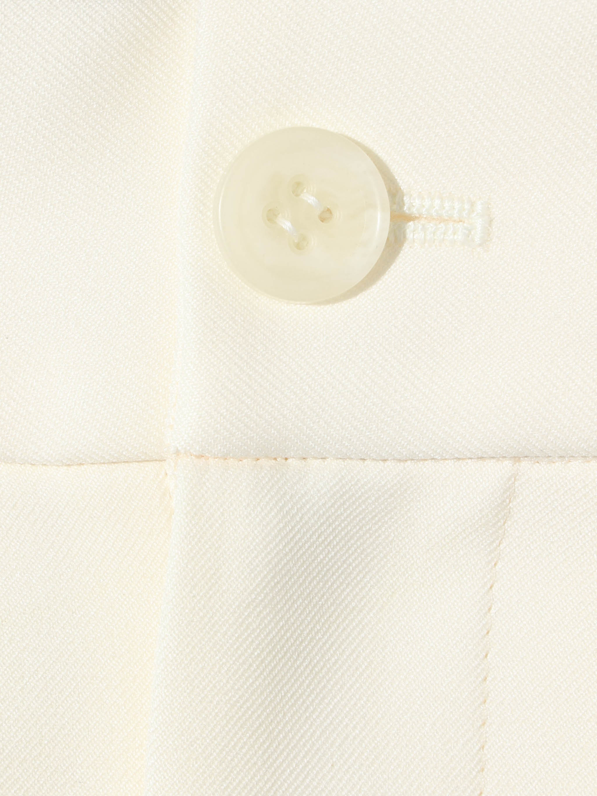 in tuck skirt [A]