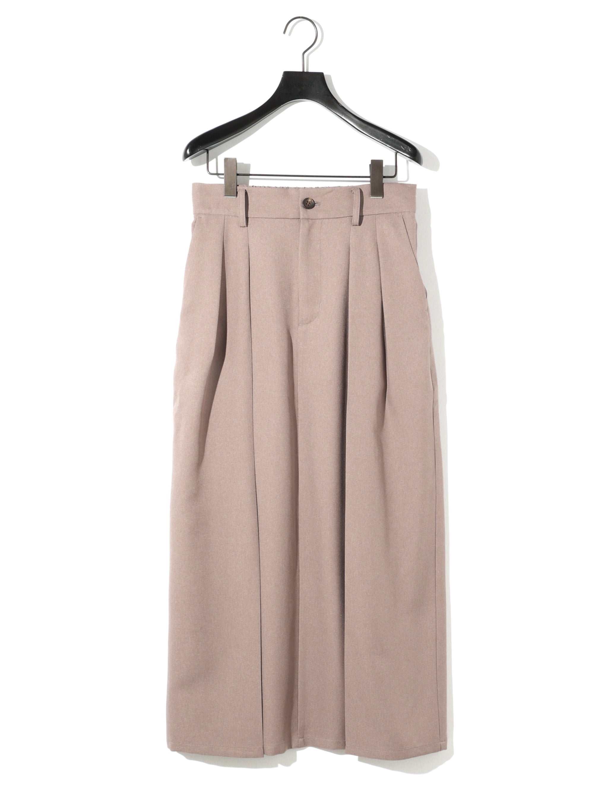 in tuck skirt [A]