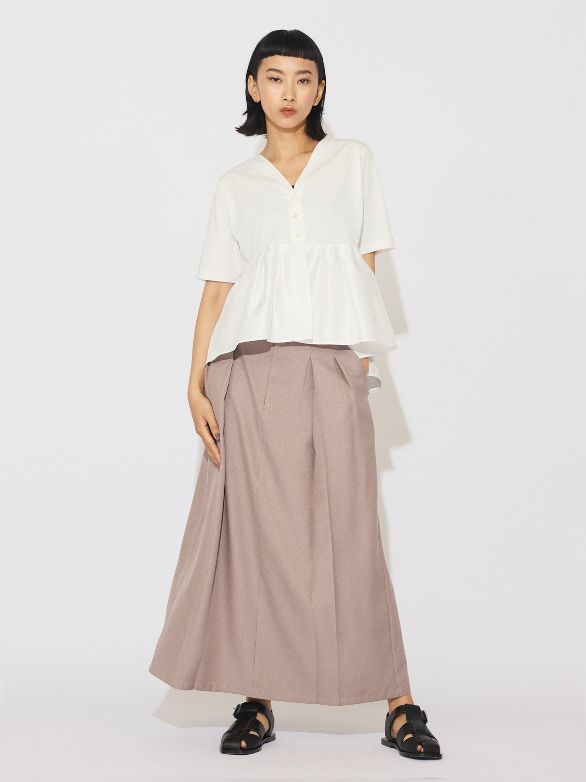 in tuck skirt [A]