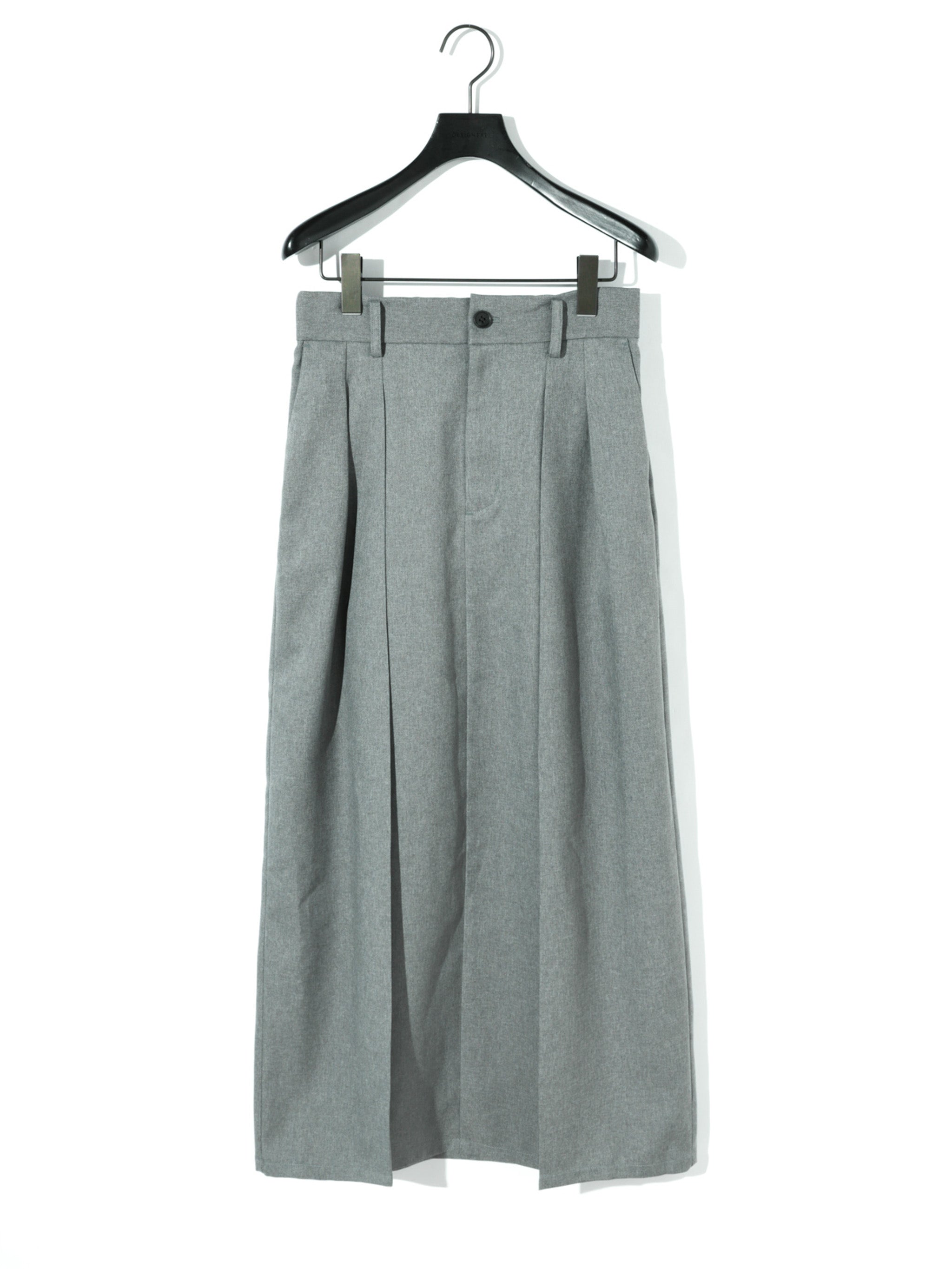 in tuck skirt [A]