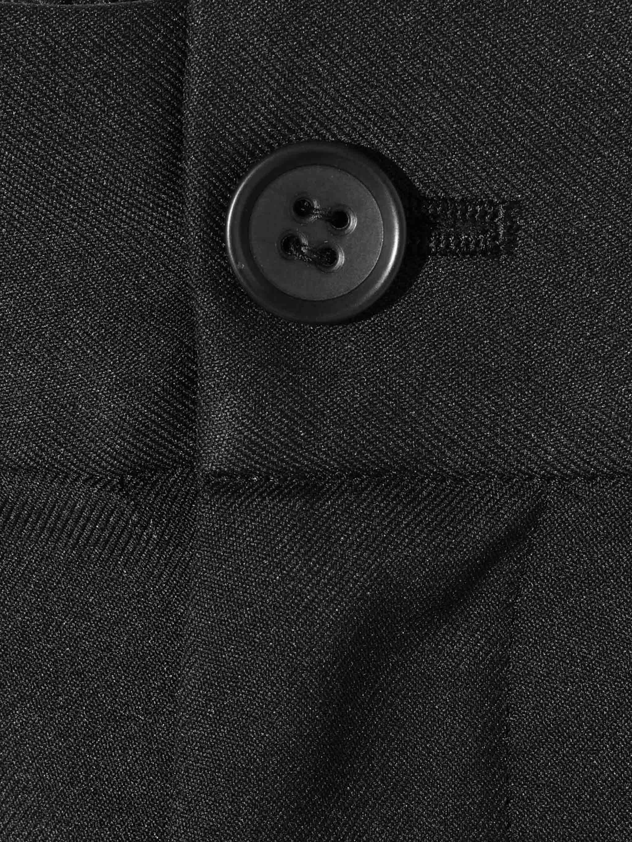 in tuck skirt [A]