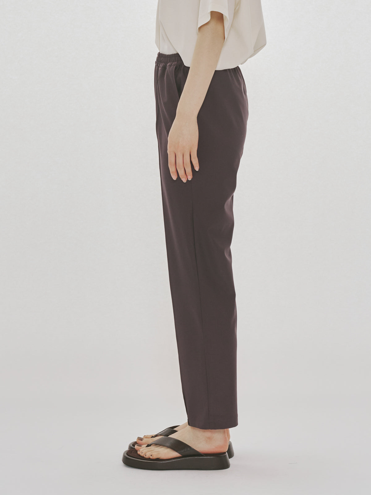 essential slim tapered pants