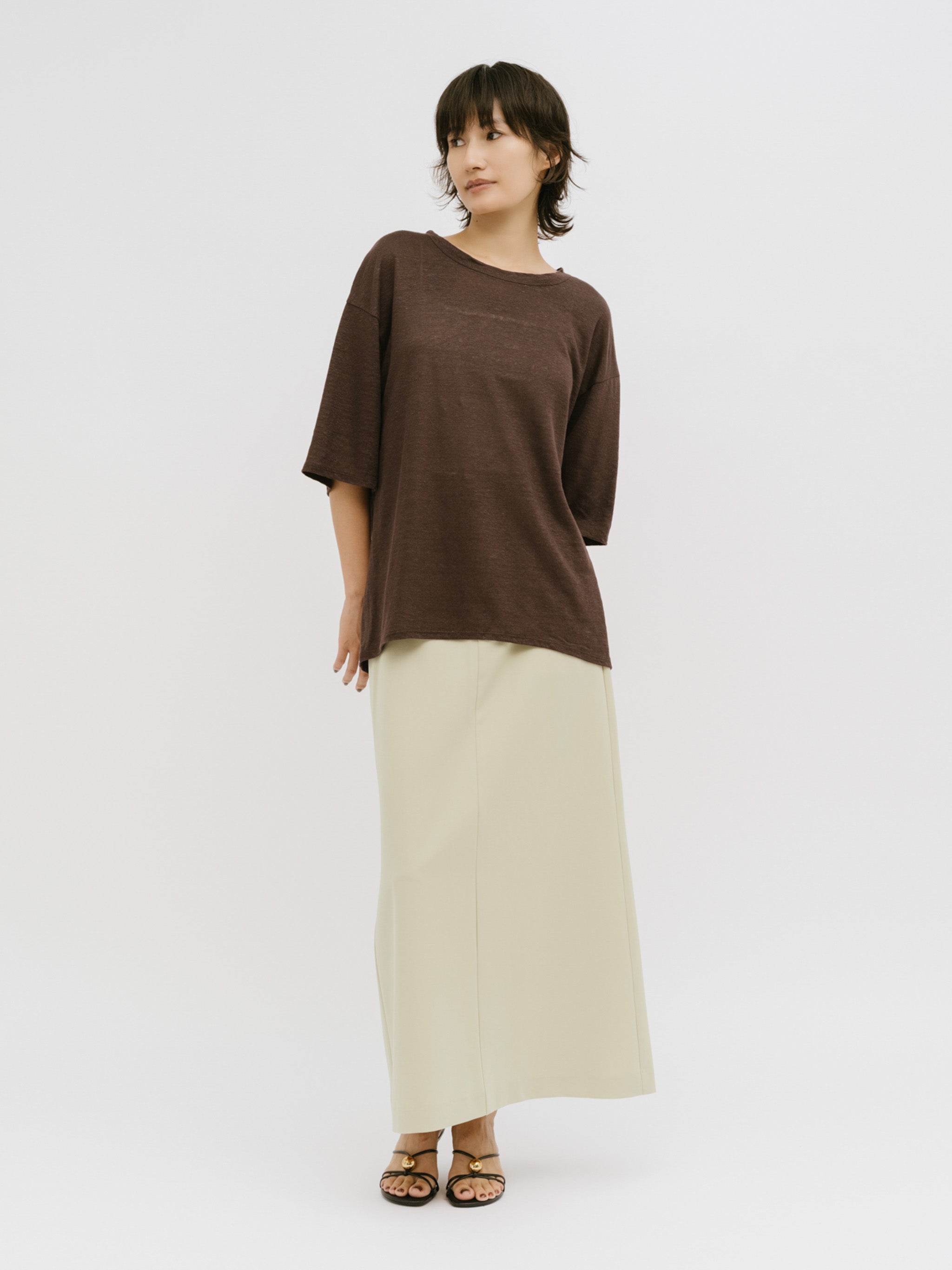 line narrow skirt