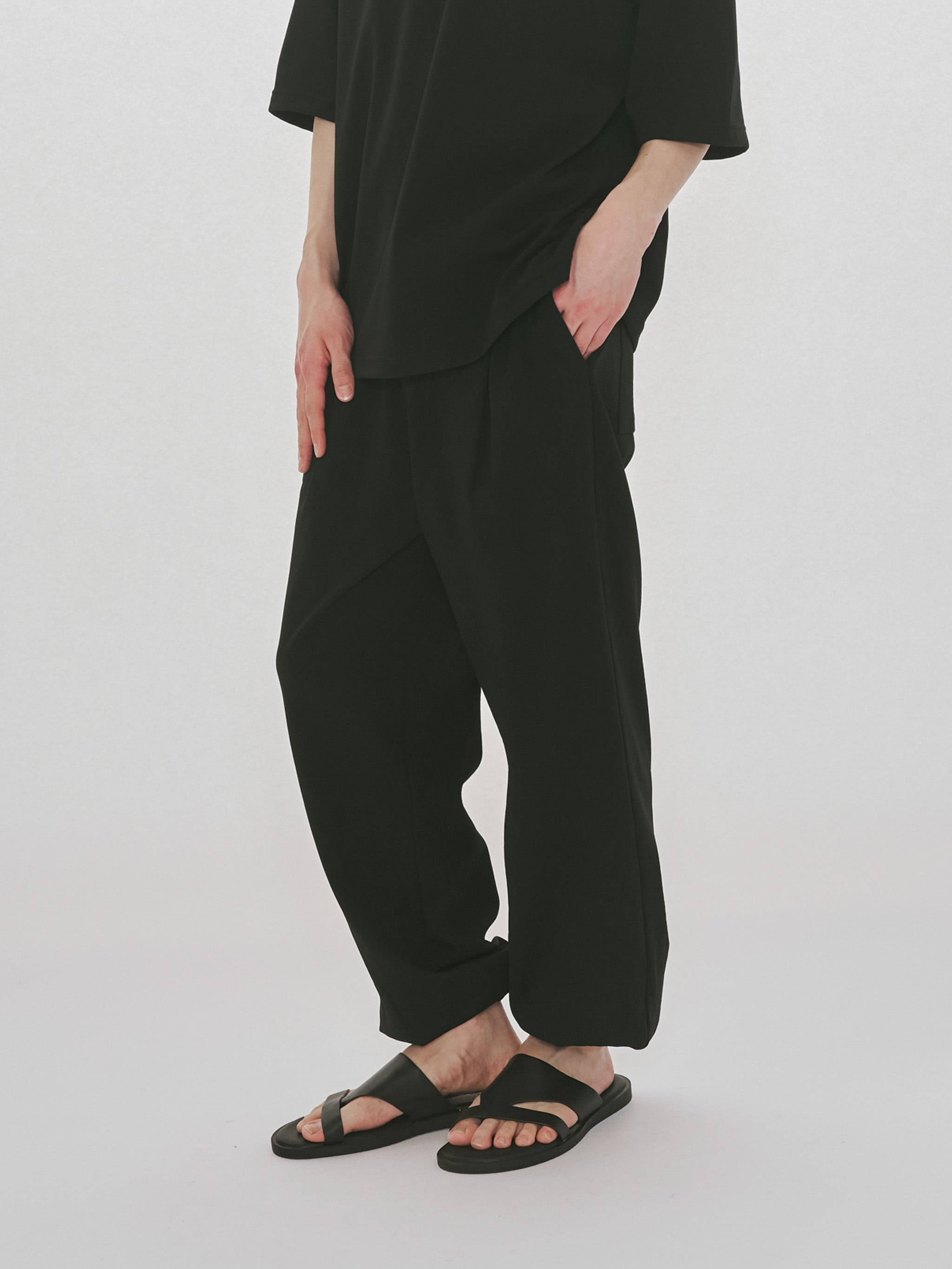 essential tapered pants
