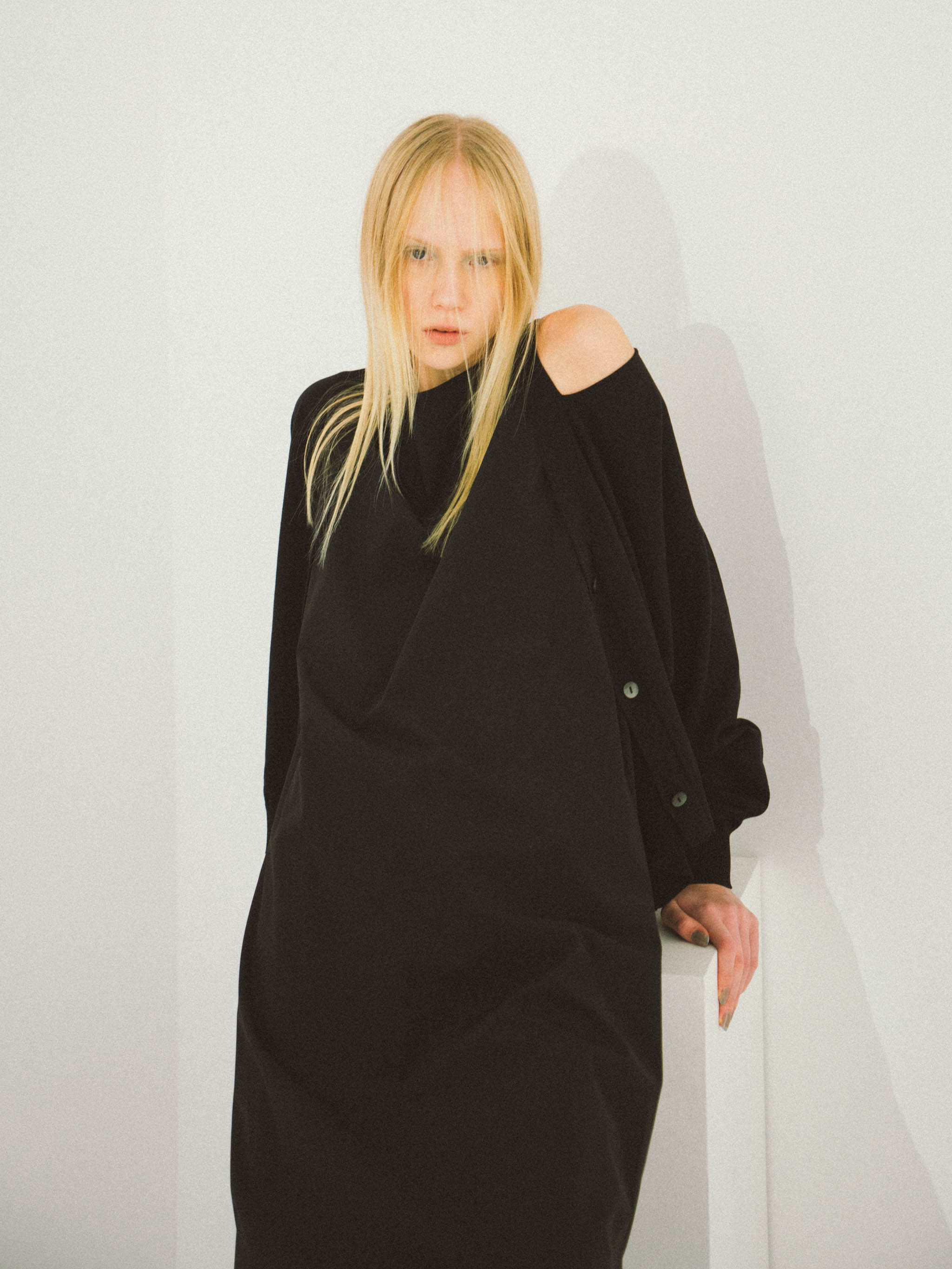 cut out neck wide cardigan[A]