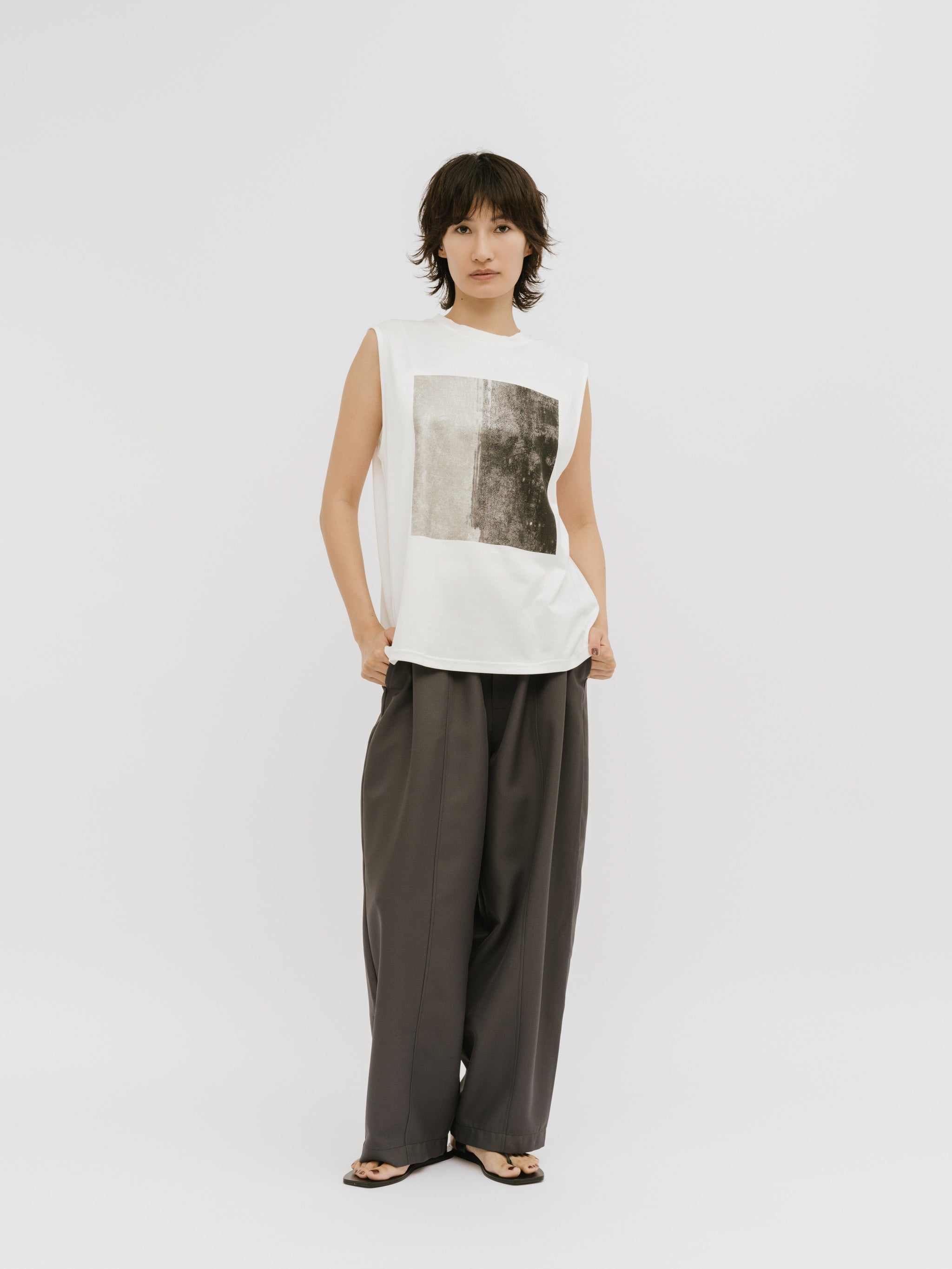 fog foil no sleeve top