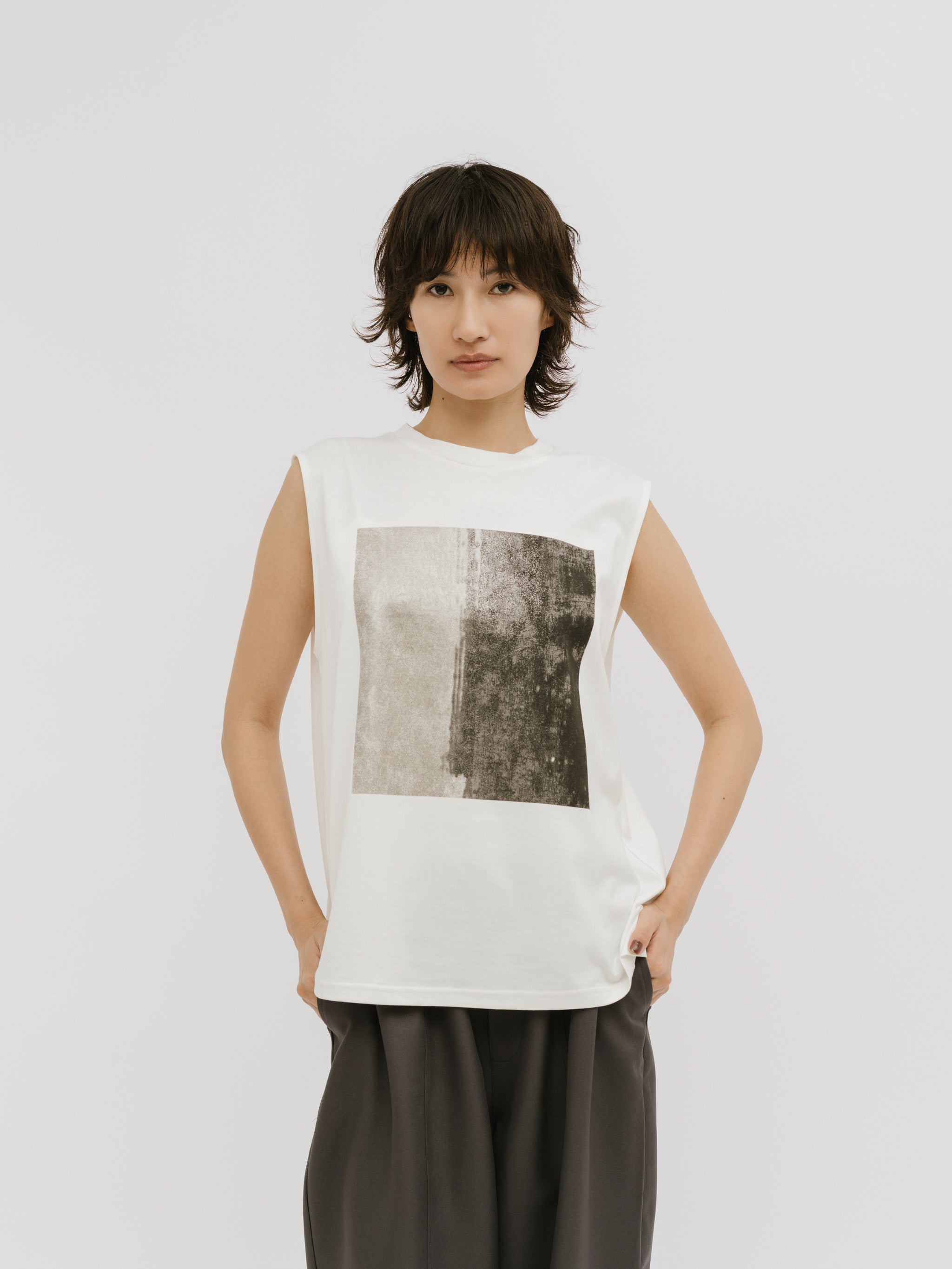 fog foil no sleeve top