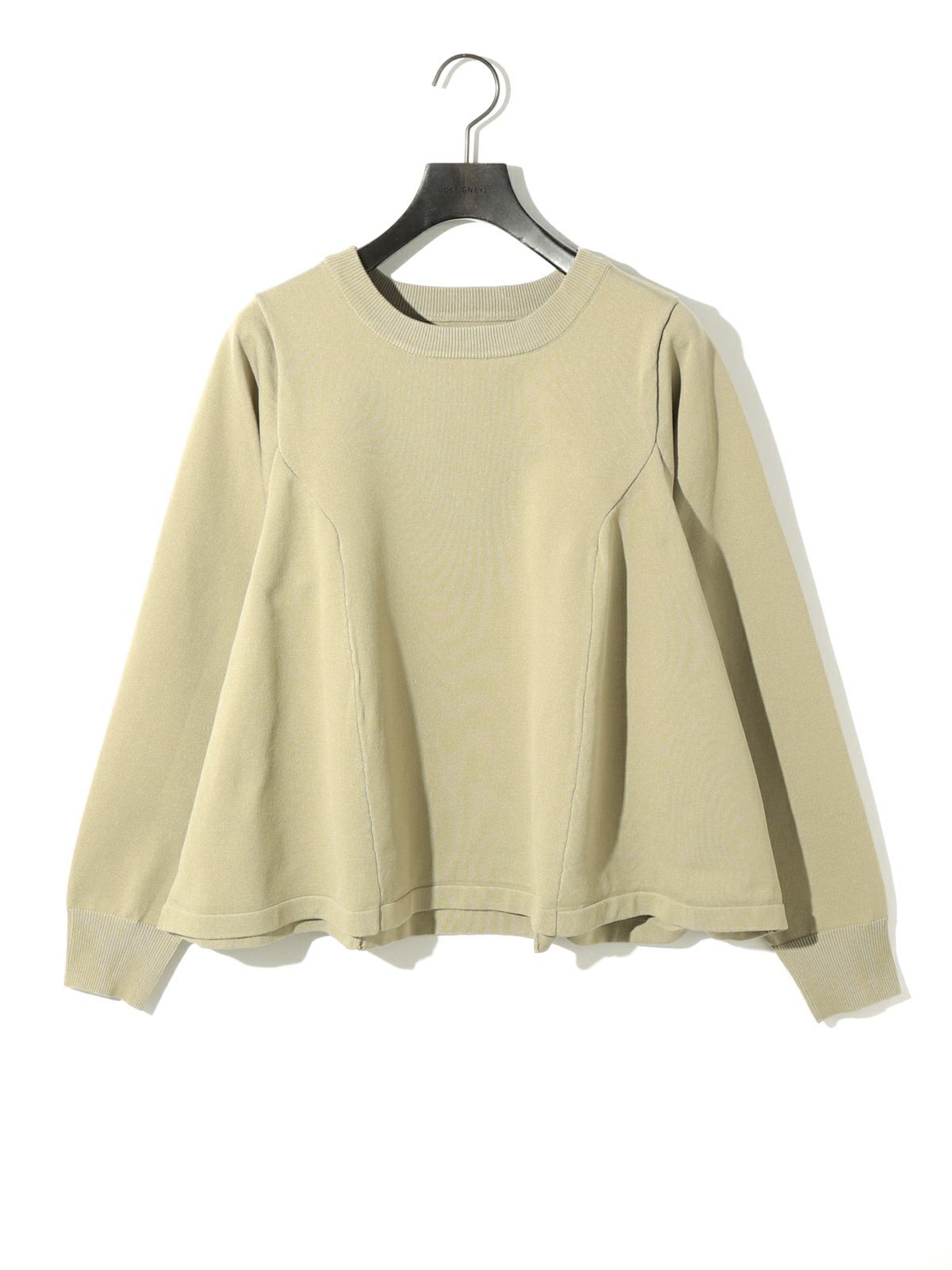 ボリュームフレアプルオーバー