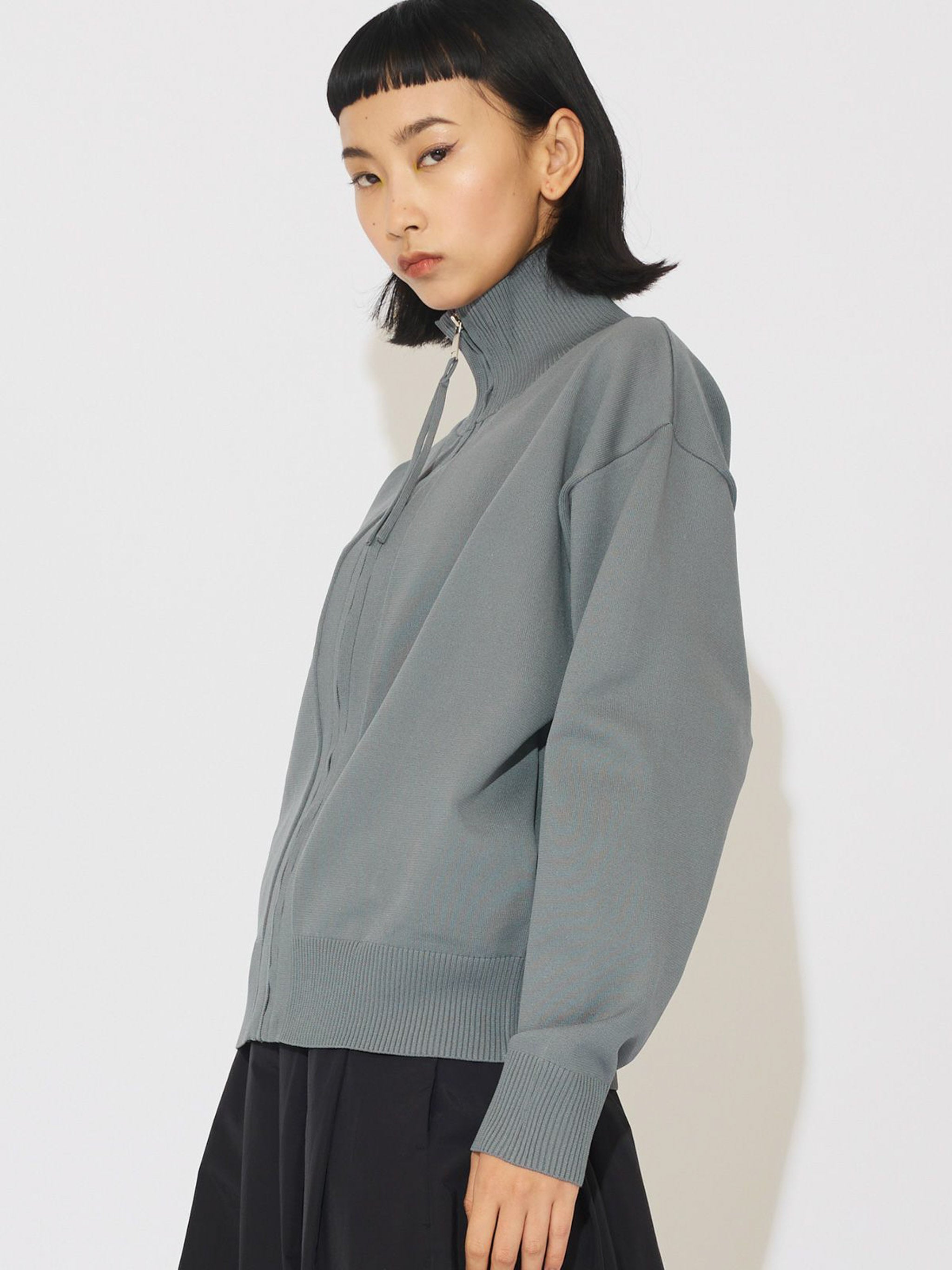ハイネックジップカーディガン