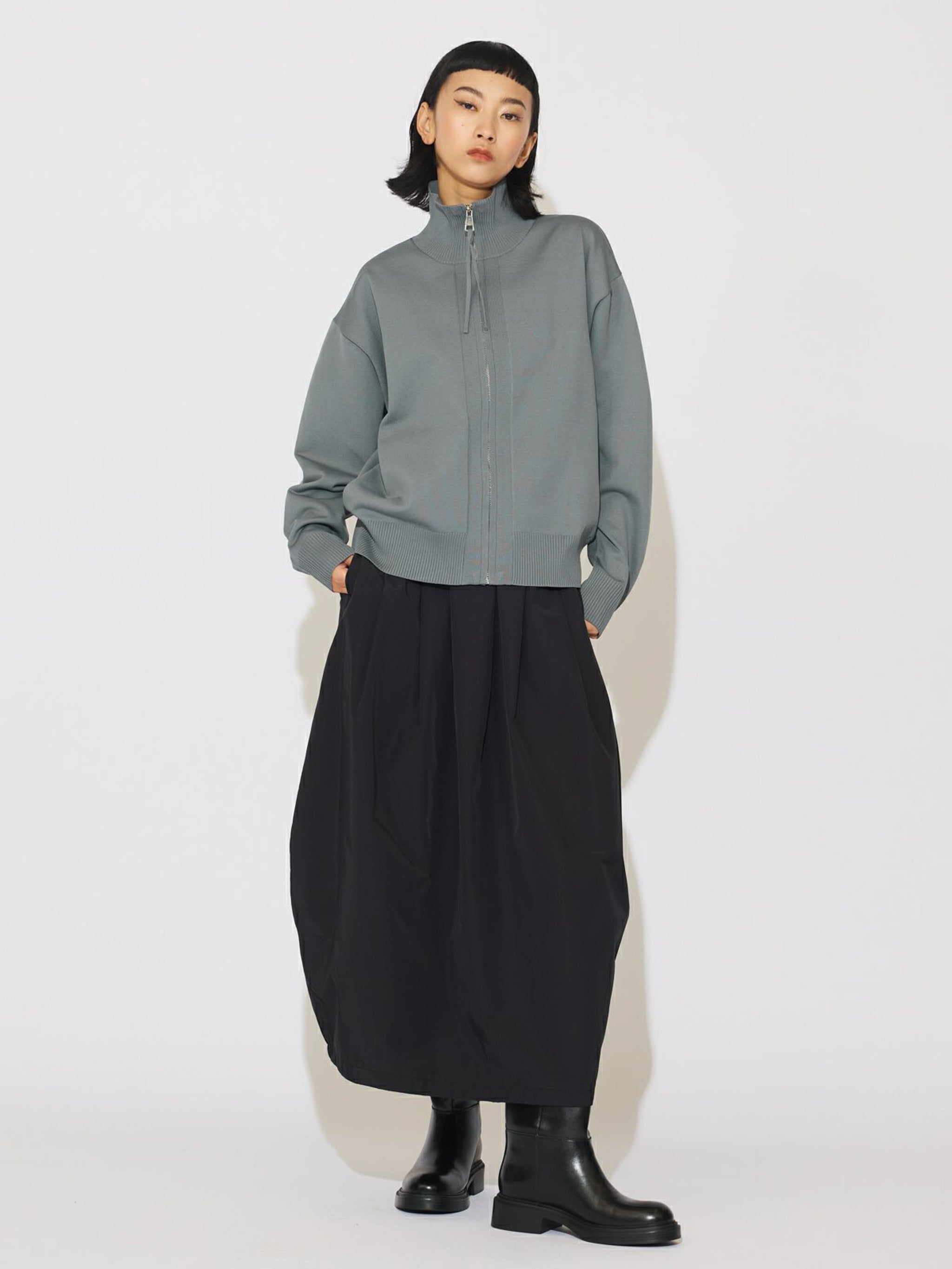 ハイネックジップカーディガン