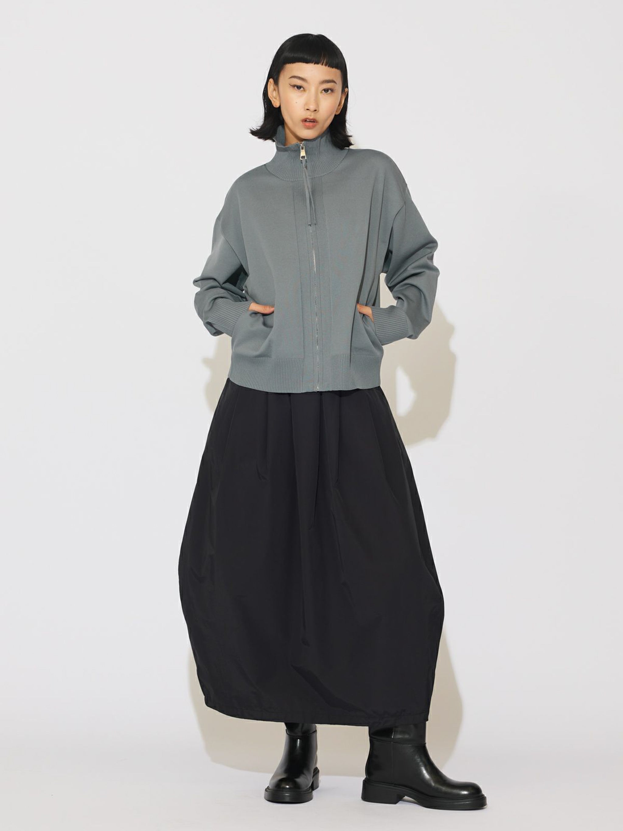 ハイネックジップカーディガン