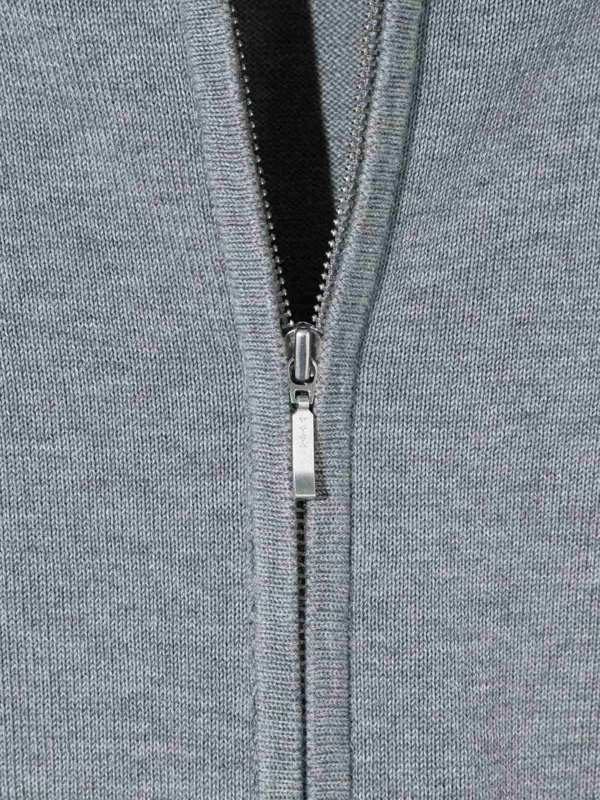 calm zip knit