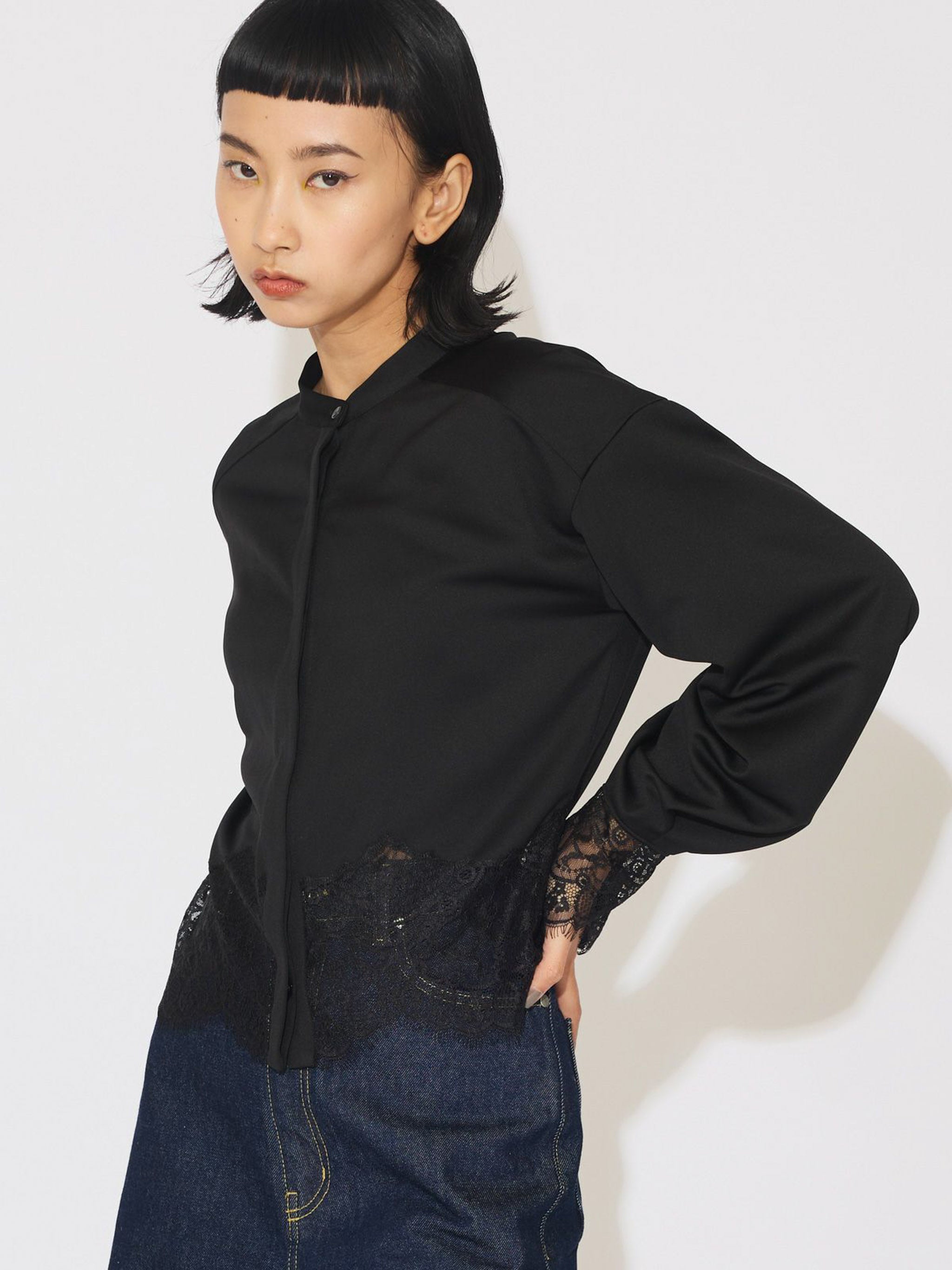 レースカットワークシャツ